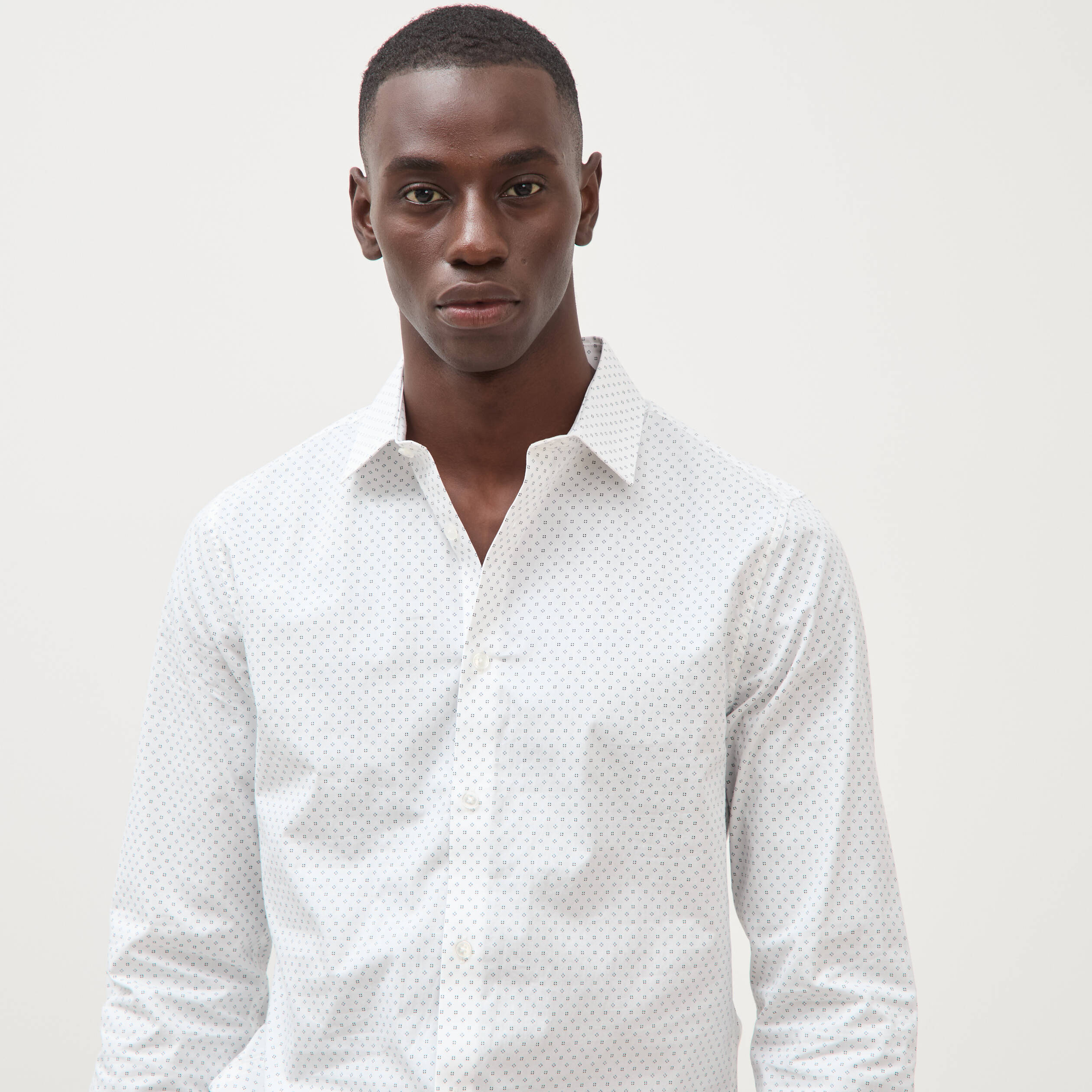 Chemise cintr&eacute;e en coton manches longues bleu homme