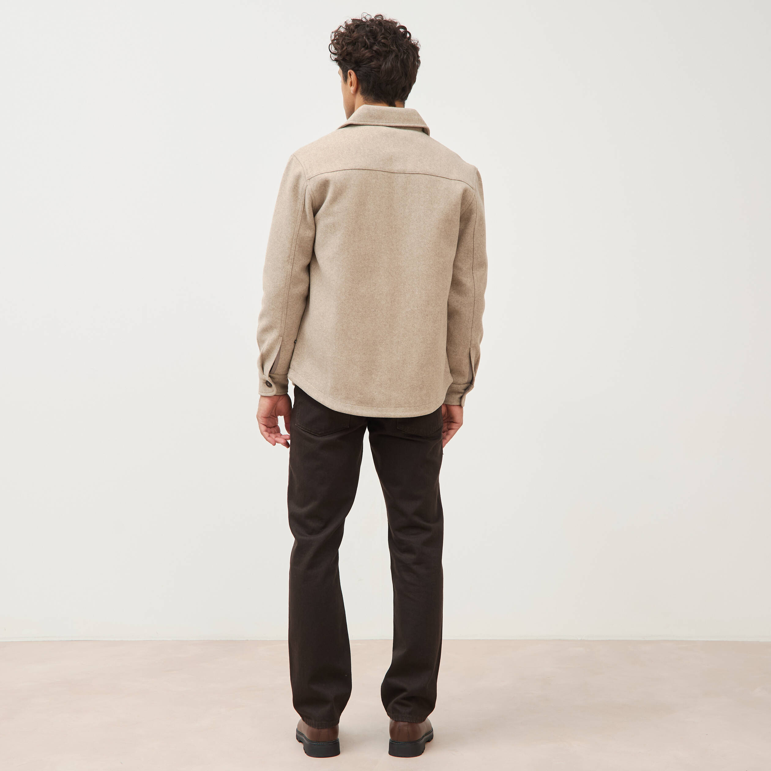 Surchemise boutonn&eacute;e beige homme