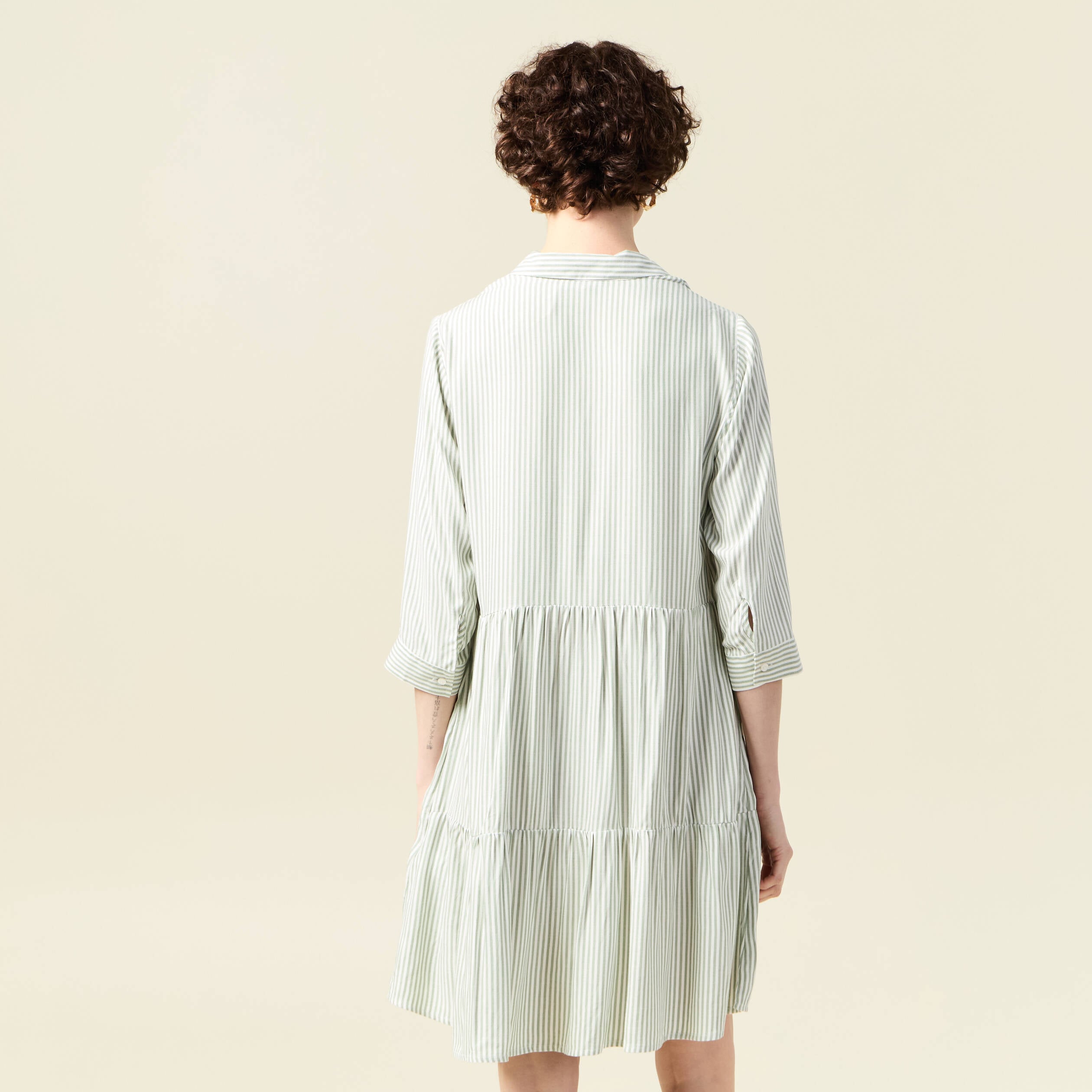 Robe patineuse boutonn&eacute;e vert olive femme