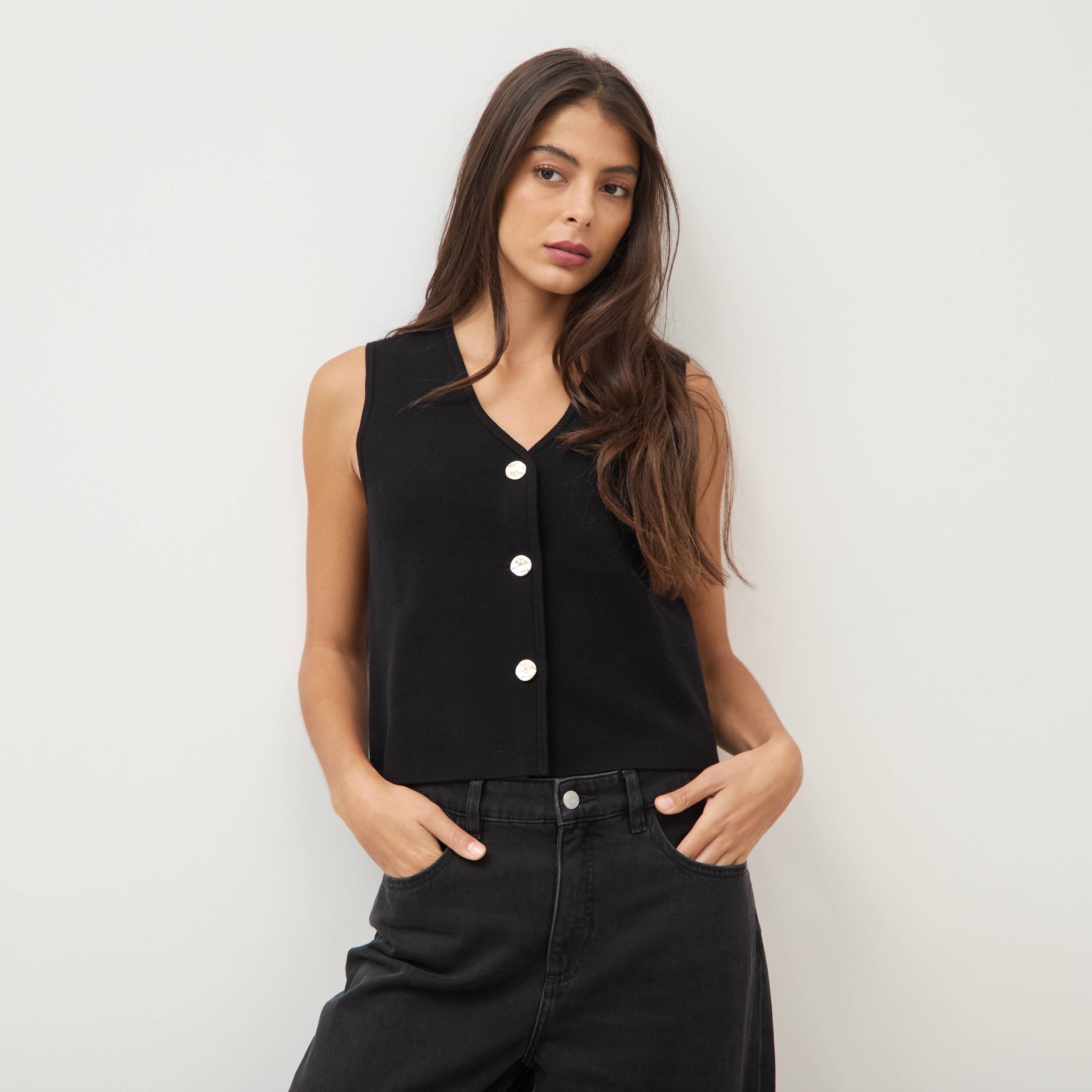 Gilet droit court sans manches col v noir femme