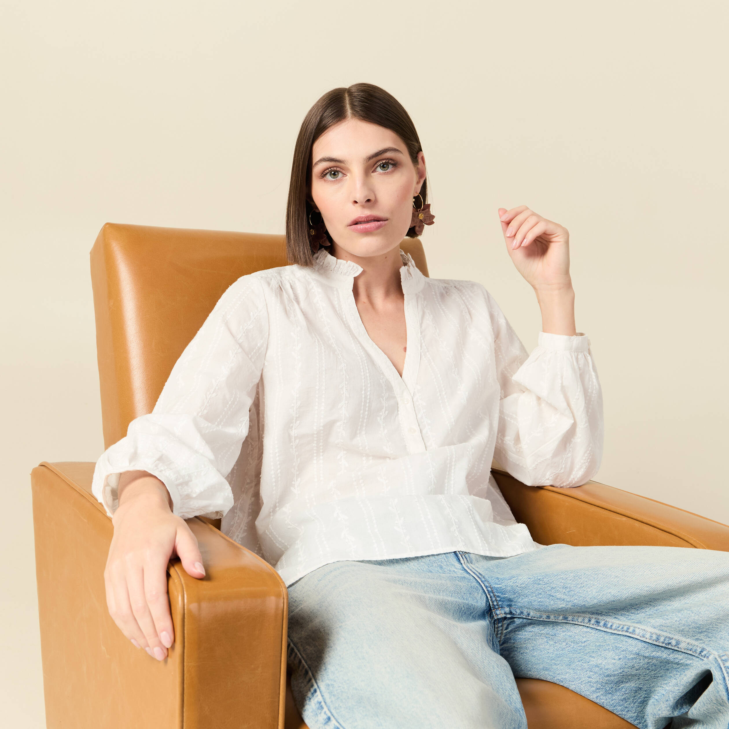Blouse col mao manches longues en coton ecru femme