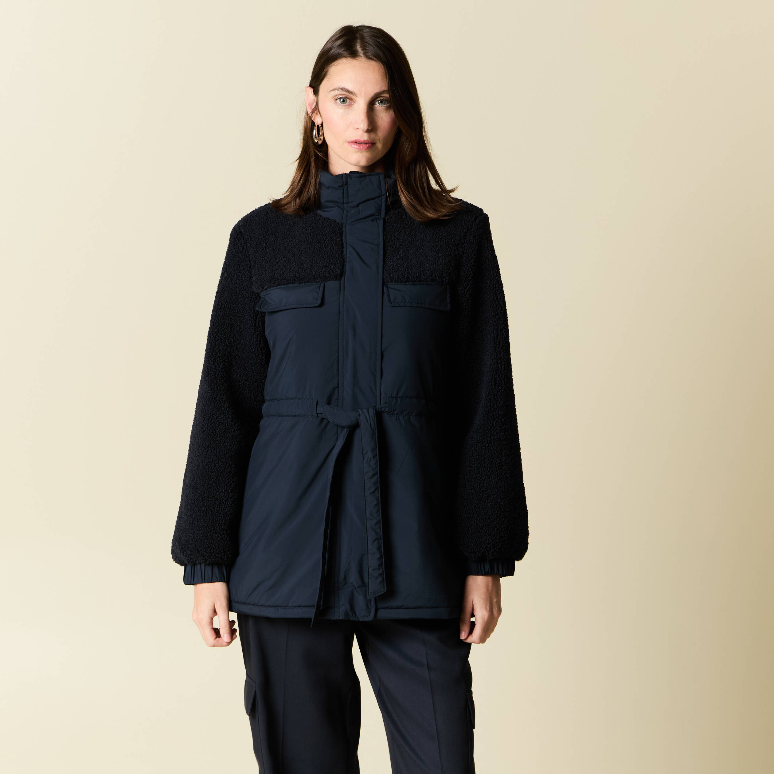 Manteau manches sherpa bleu marine femme