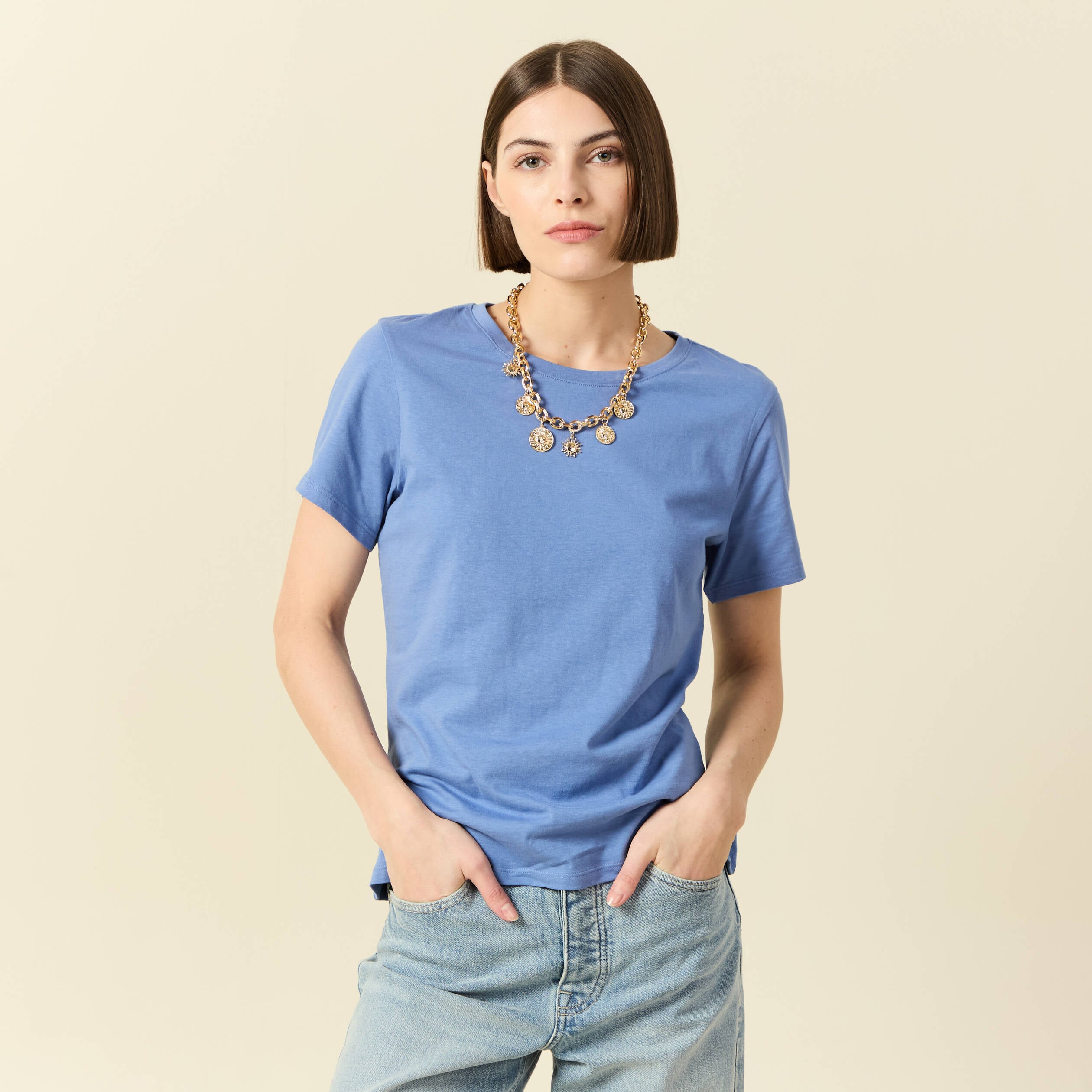 T-shirt cintr&eacute; col rond manches courtes bleu lavande femme
