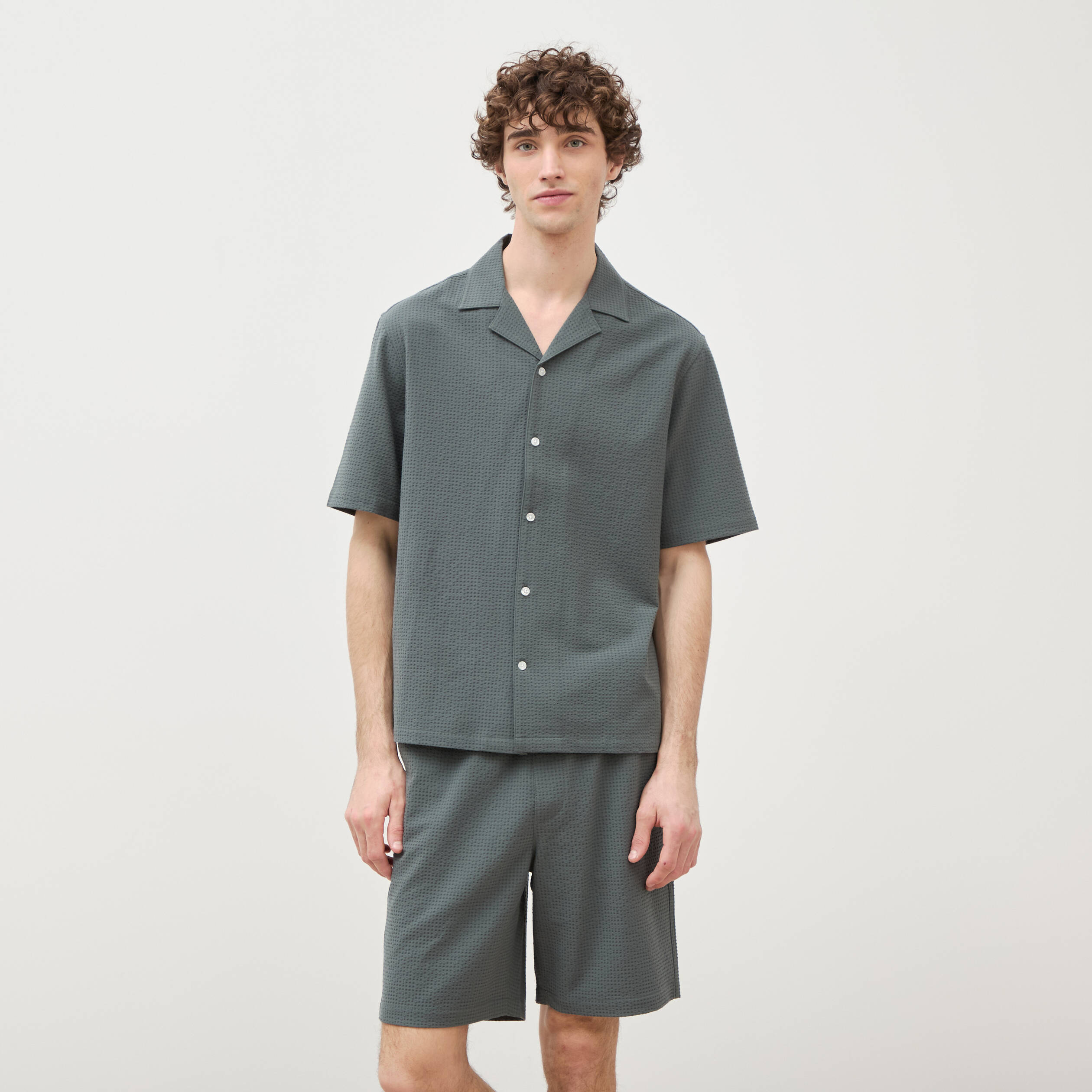 Chemise Boutonnée Manches Courtes Katin Alan | Urban Outfitters Canada