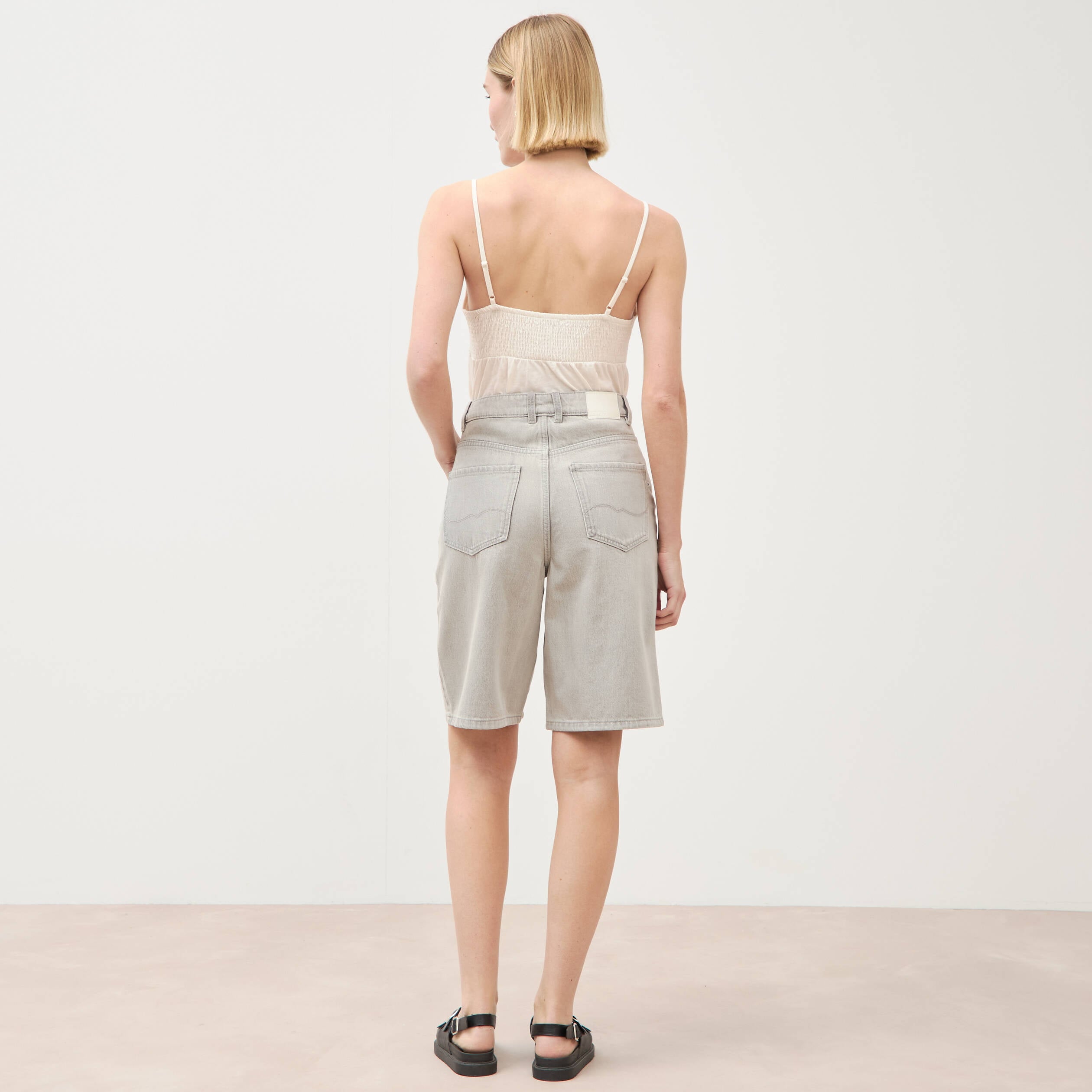 Bermuda large taille haute en coton denim gris clair femme