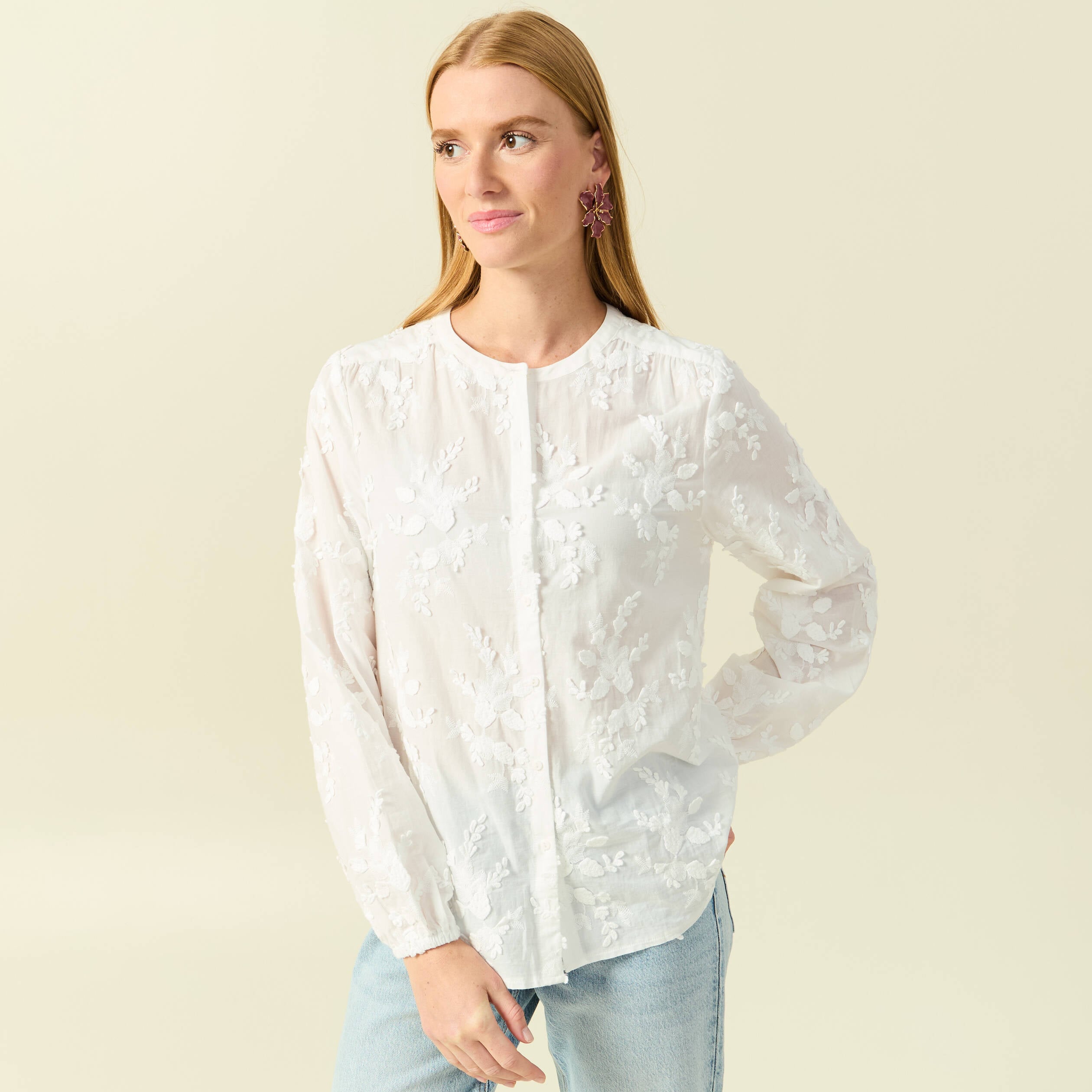 Chemise col rond manches longues brod&eacute;e ecru femme