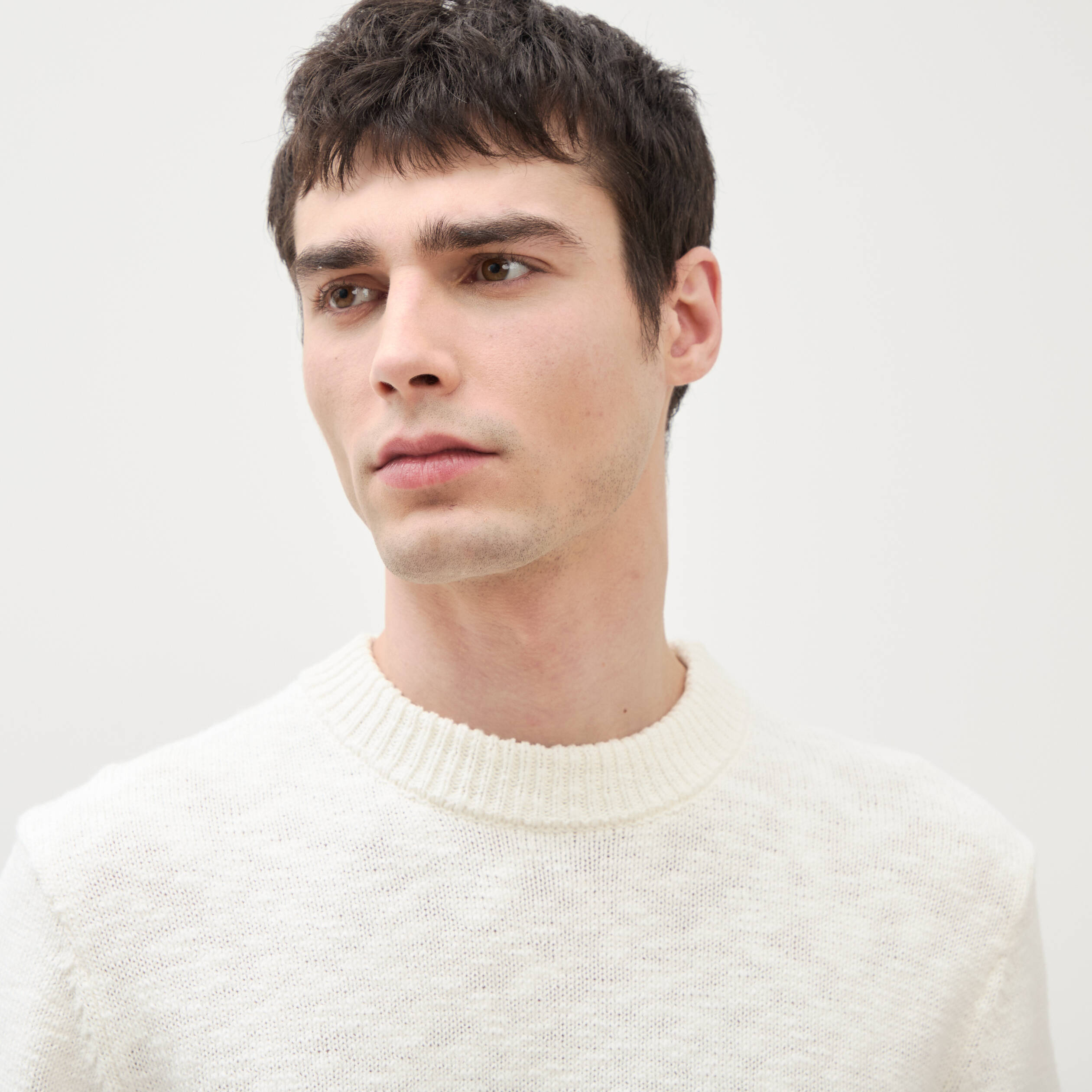 Pull col rond manches longues en coton ecru homme