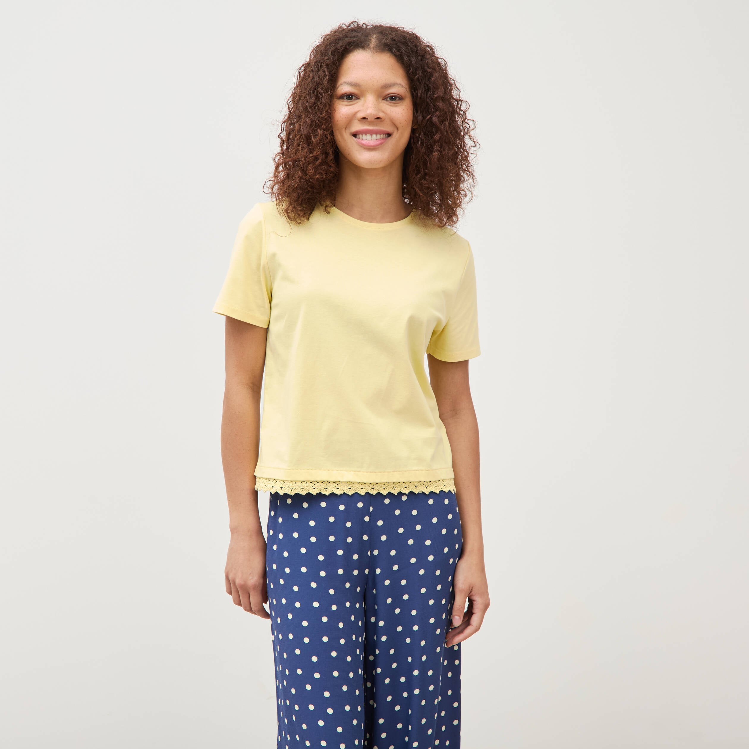 T-shirt droit col rond manches courtes jaune pastel femme