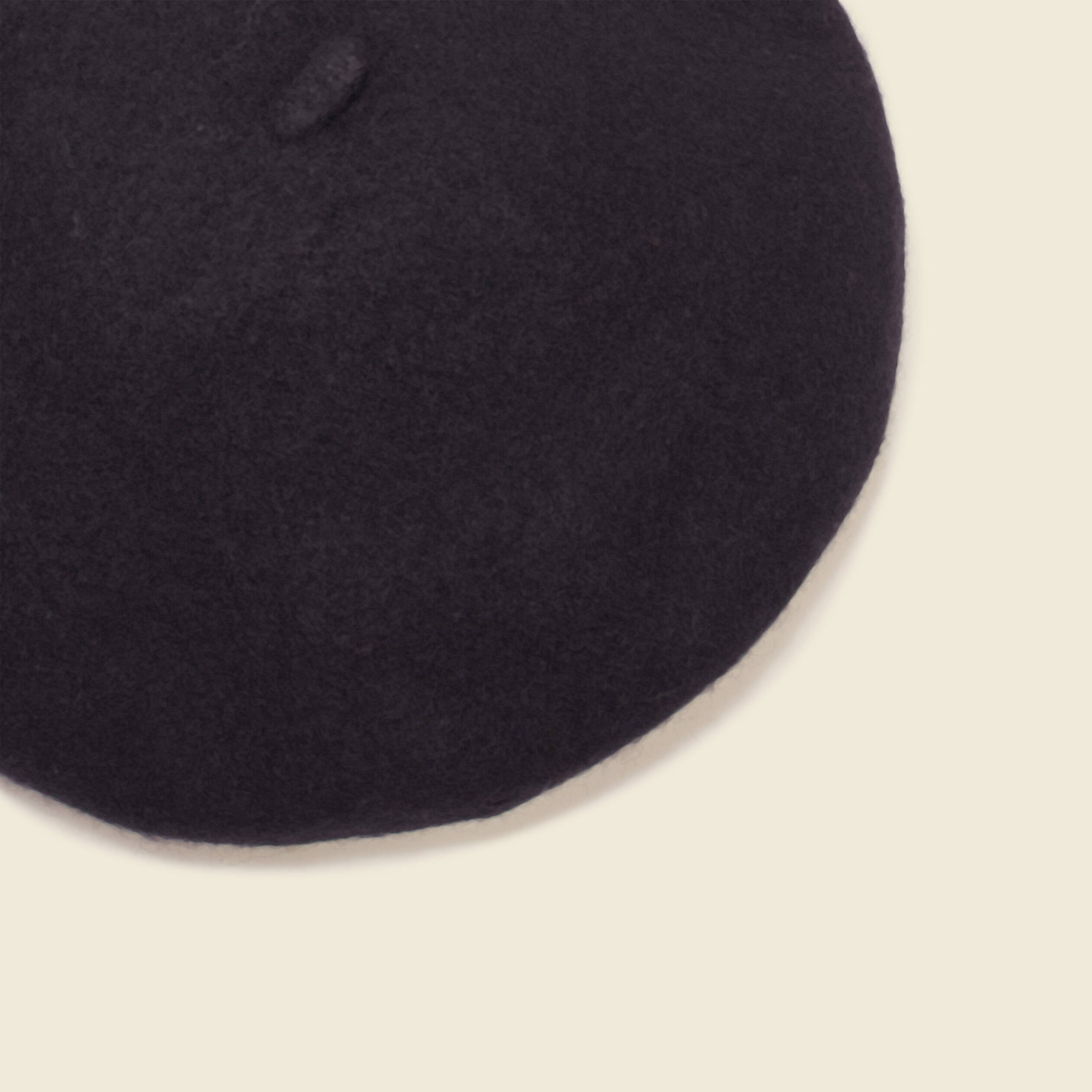 B&eacute;ret noir femme