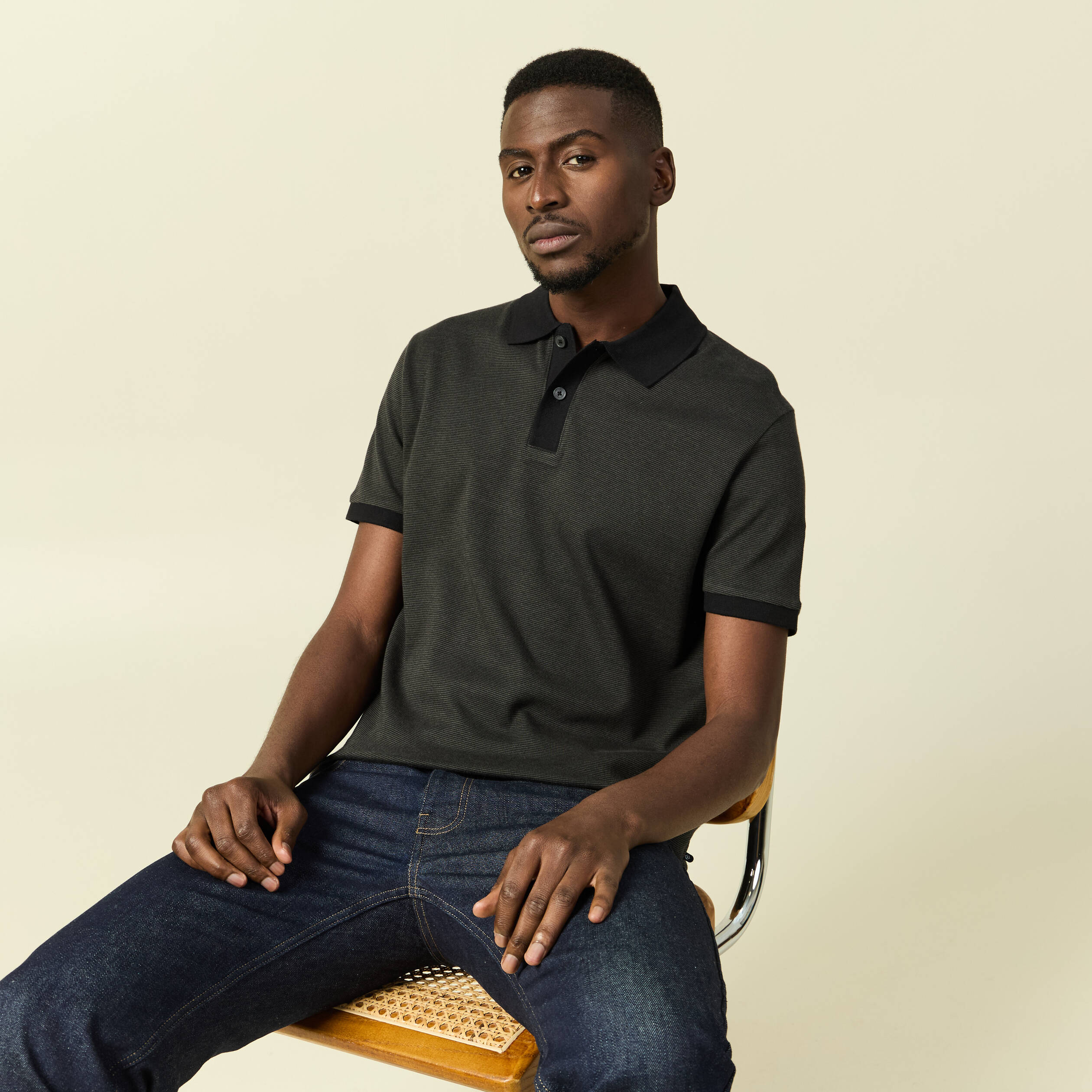 Polo col polo manches courtes en coton noir homme