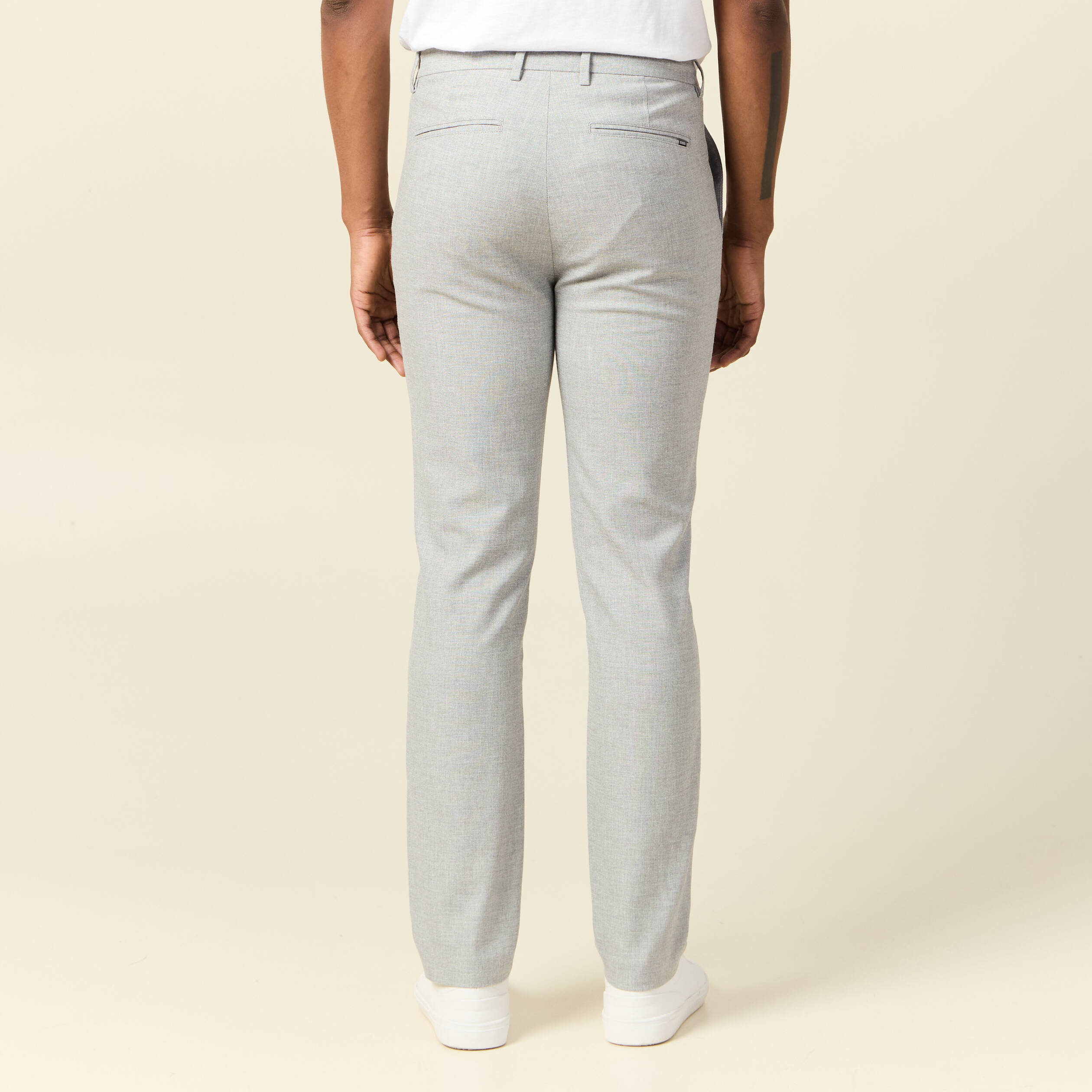 Pantalon chino gris foncé homme