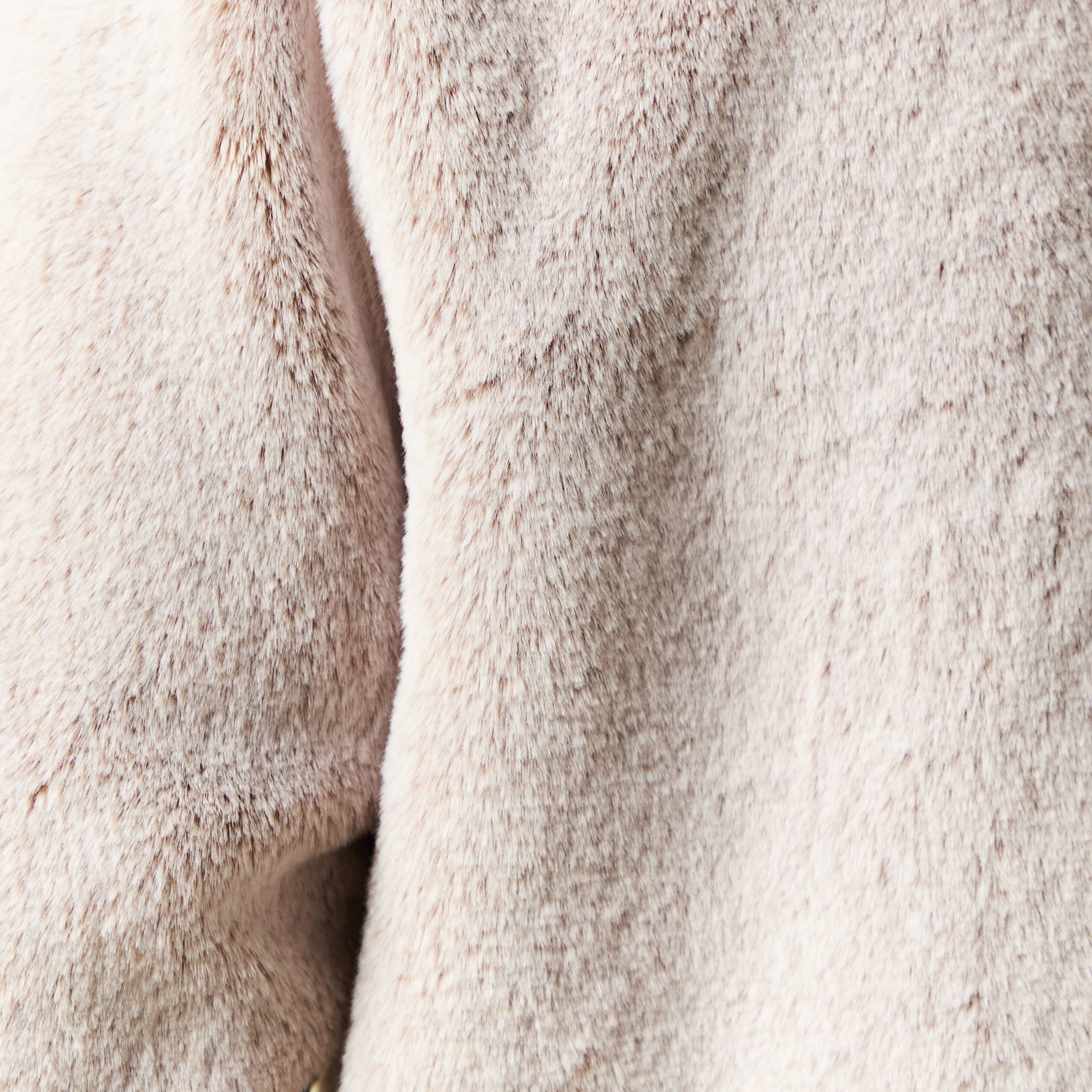 Manteau droit court col classique beige femme