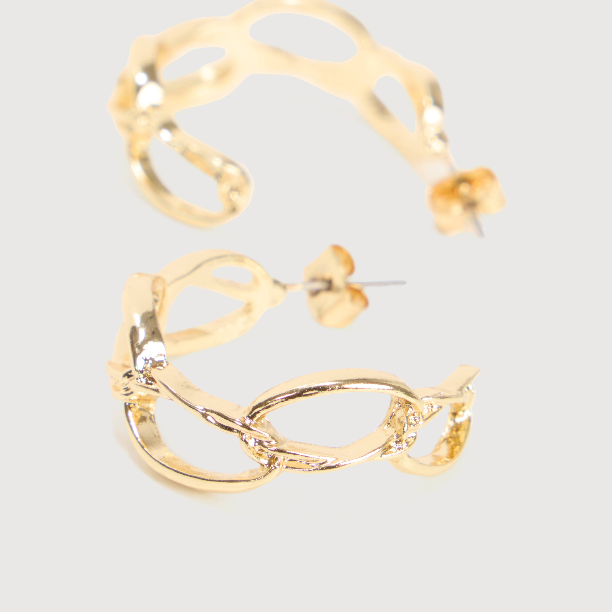 Boucles d'oreilles avec cha&icirc;ne couleur or femme