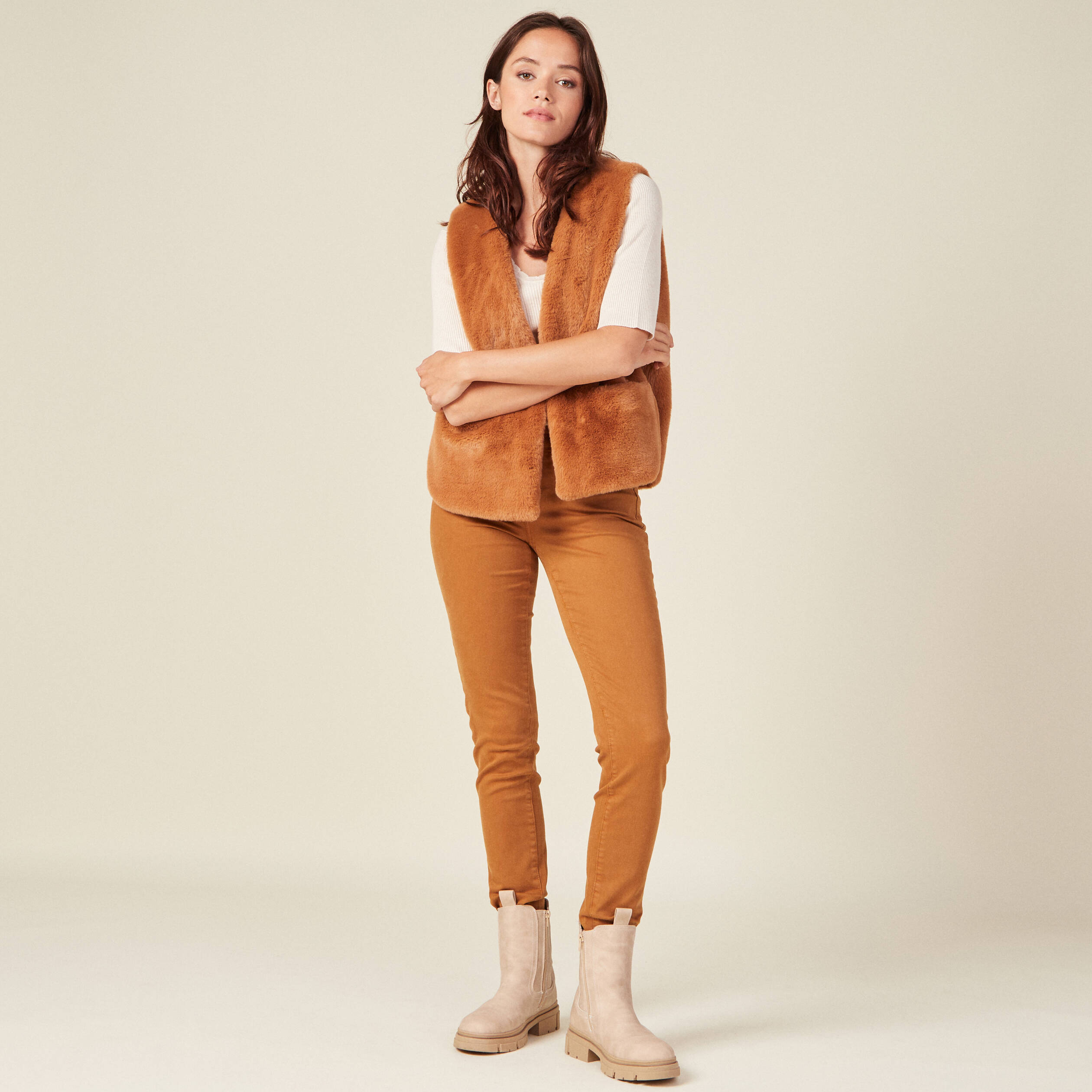 veste droite fausse fourrure marron femme Veste droite fausse fourrure marron femme