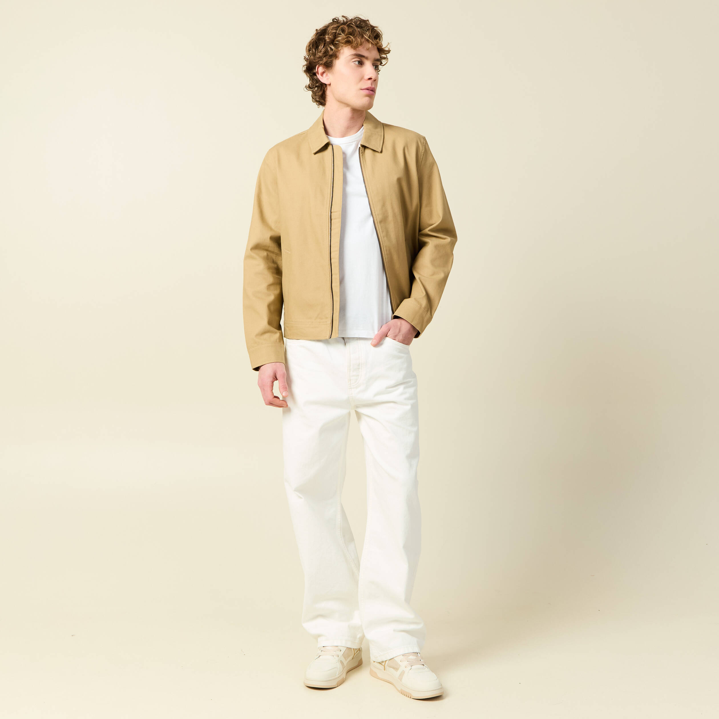Blouson droit court en coton beige homme