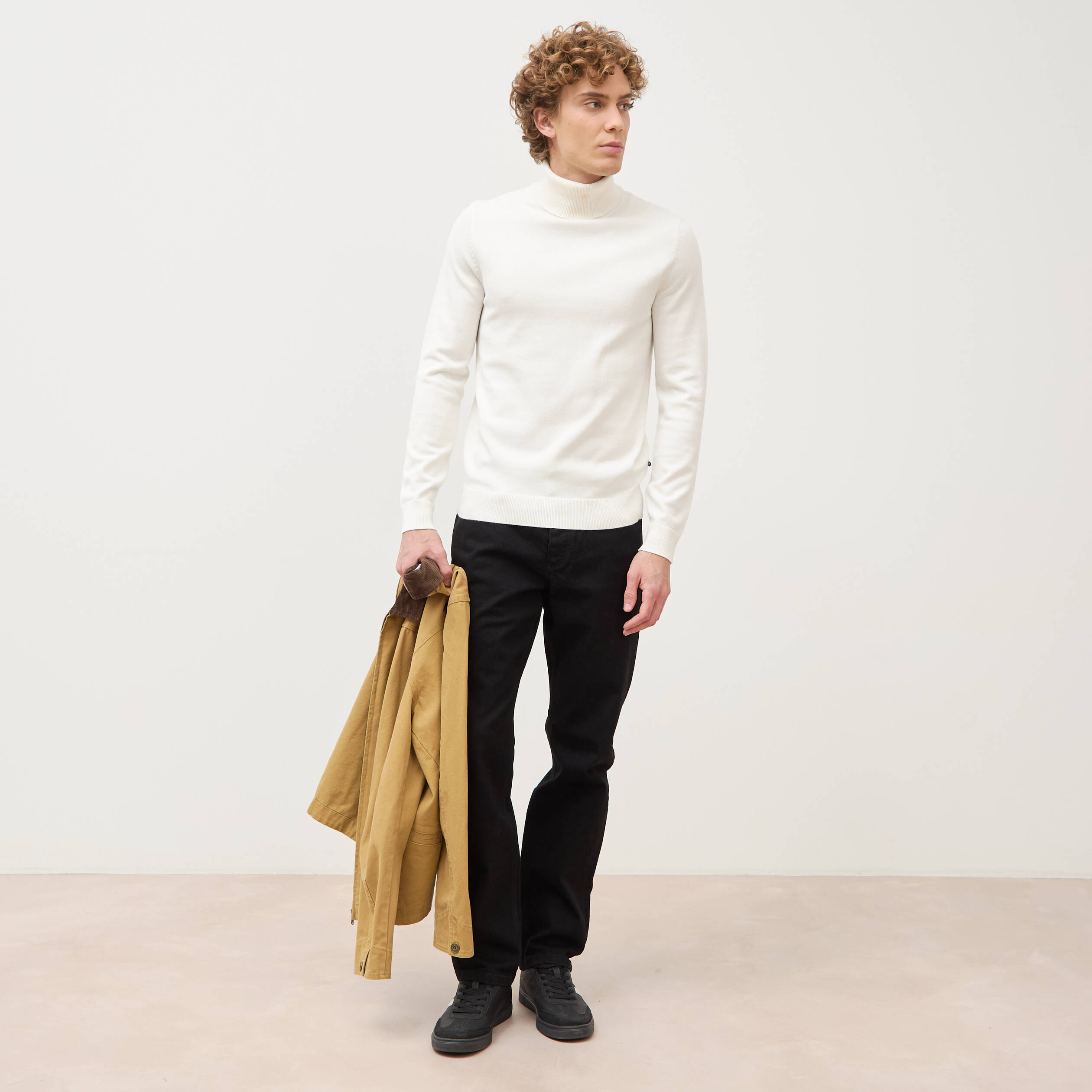 Pull fin col montant manches longues ecru homme
