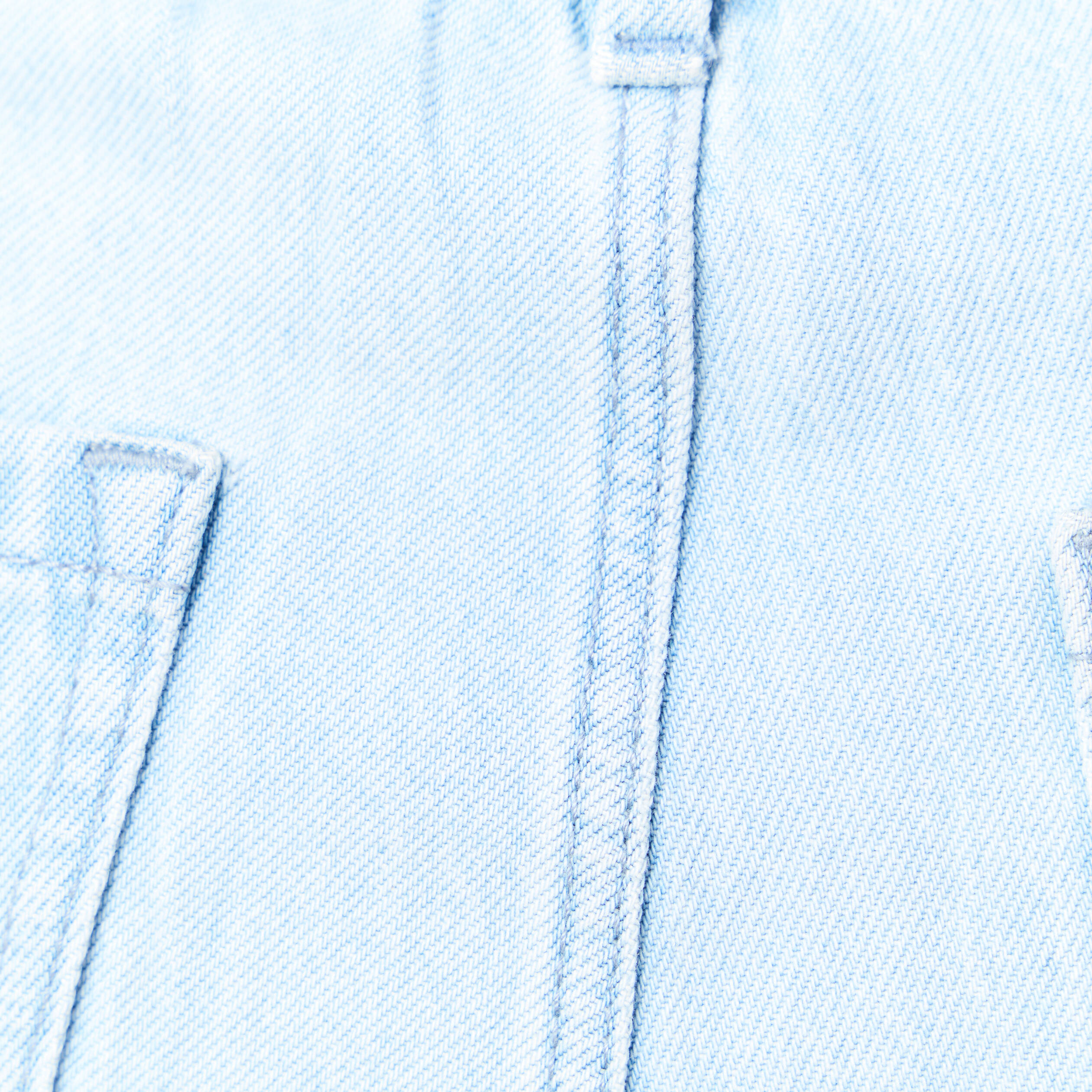 Jeans large &agrave; pinces denim bleach femme
