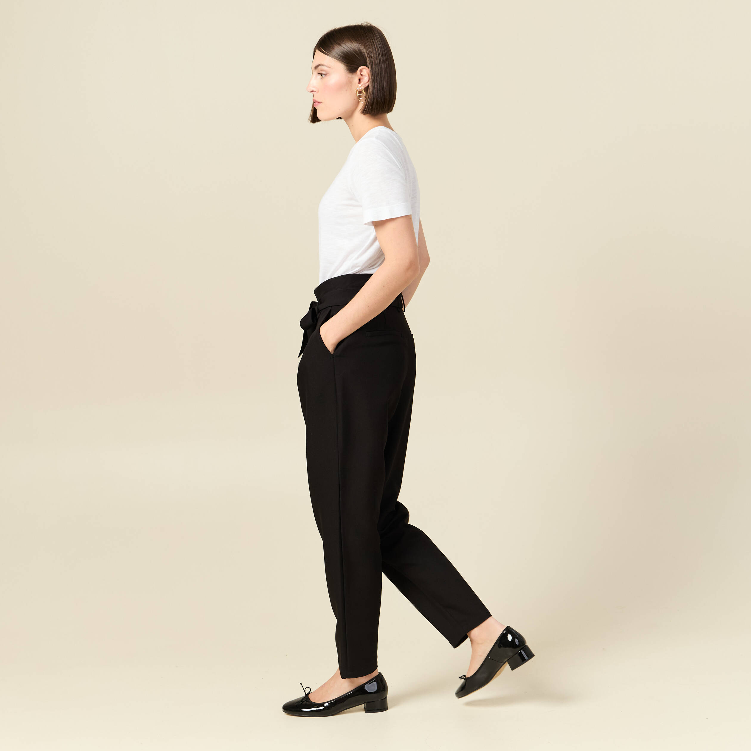 Pantalon carotte taille haute noir femme