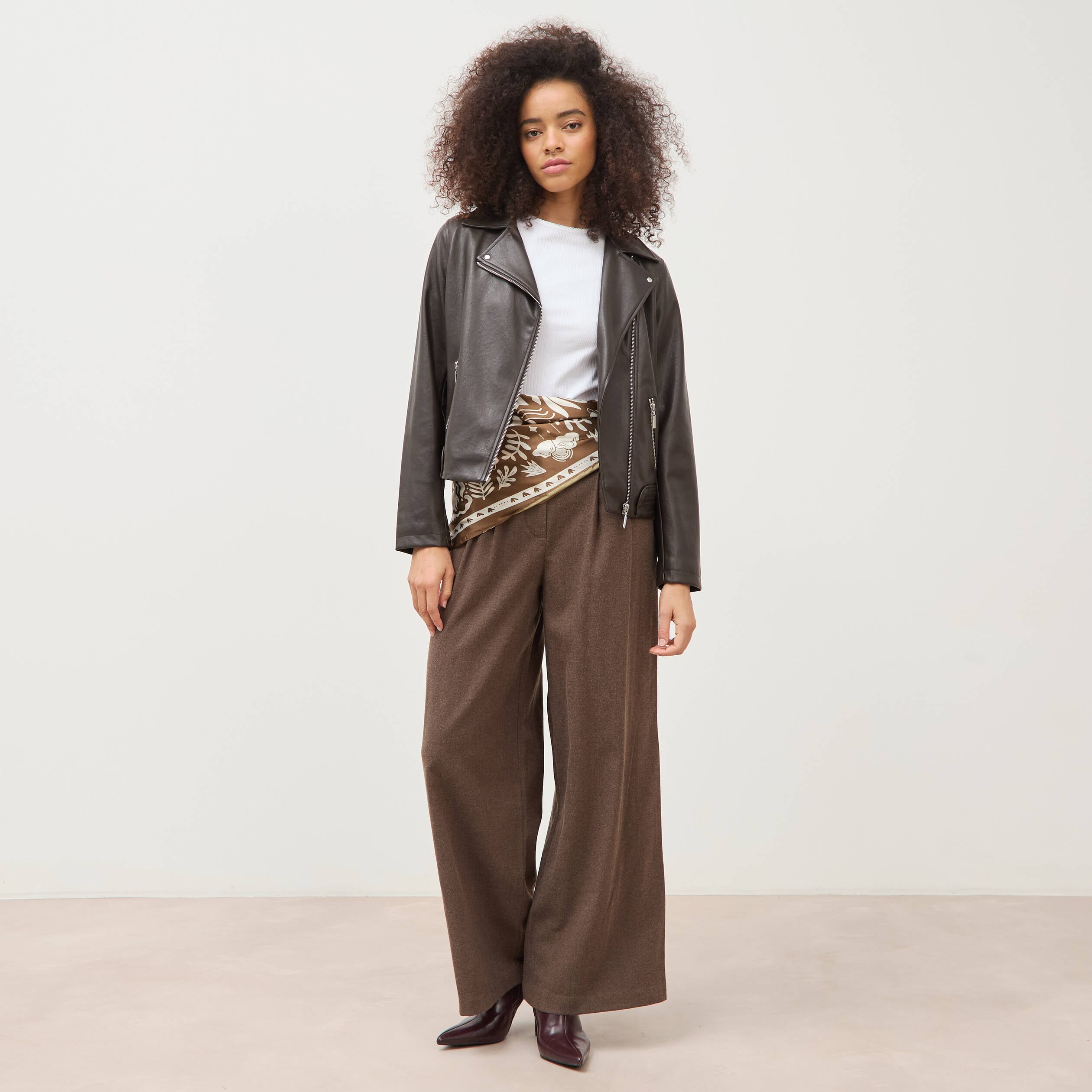 Pantalon large taille standard marron fonc&eacute; femme