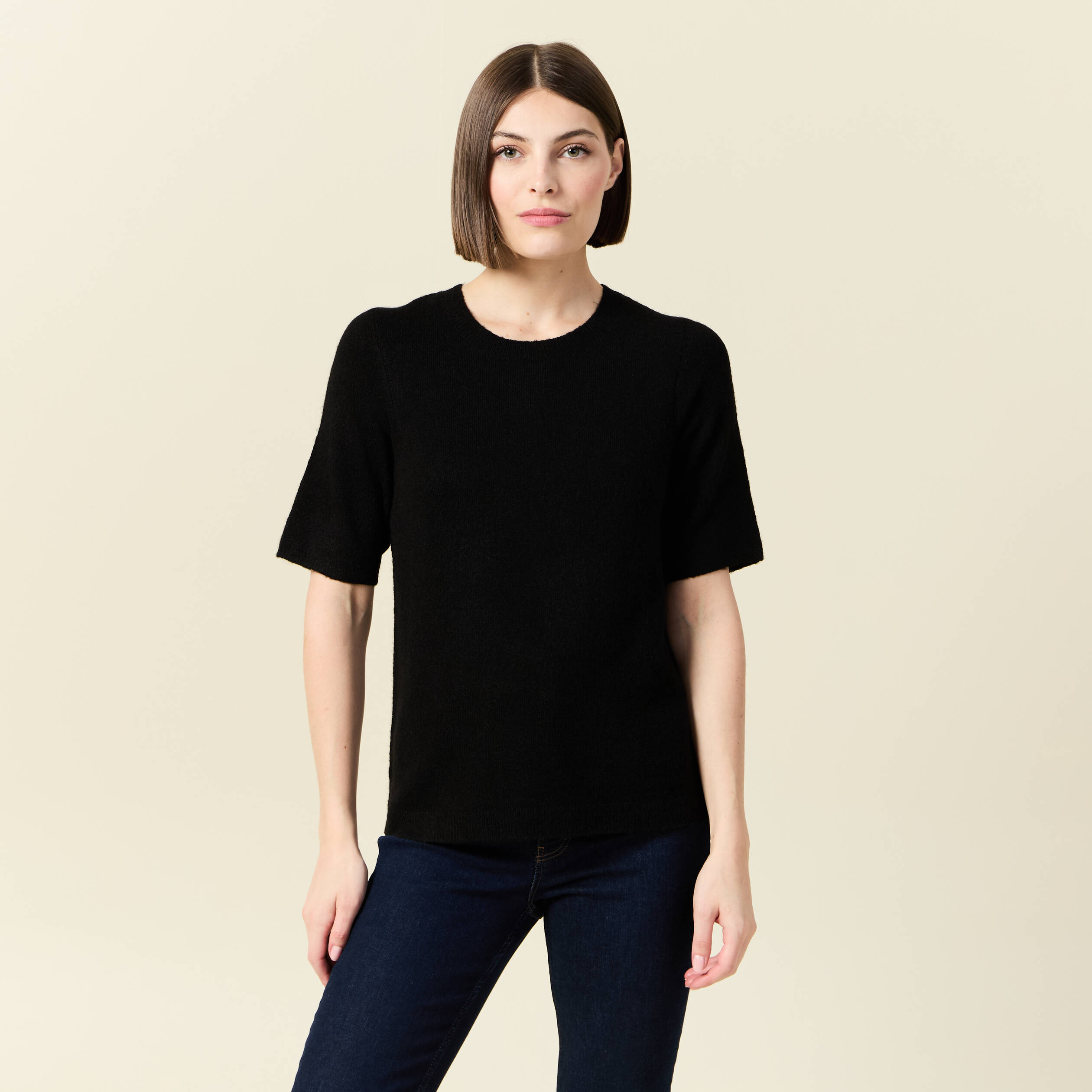 Pull manches courtes noir femme