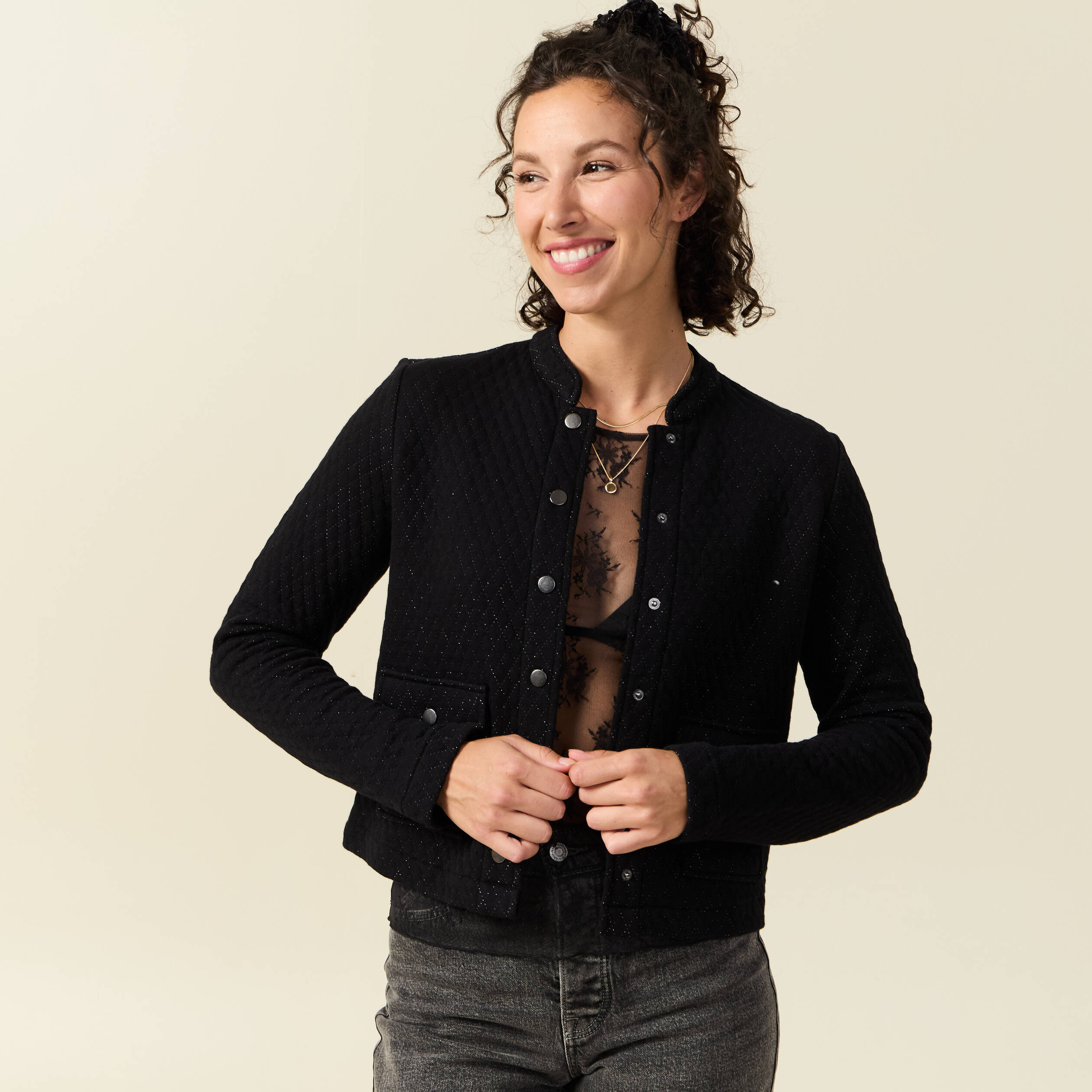 Veste droite courte col mao noir femme