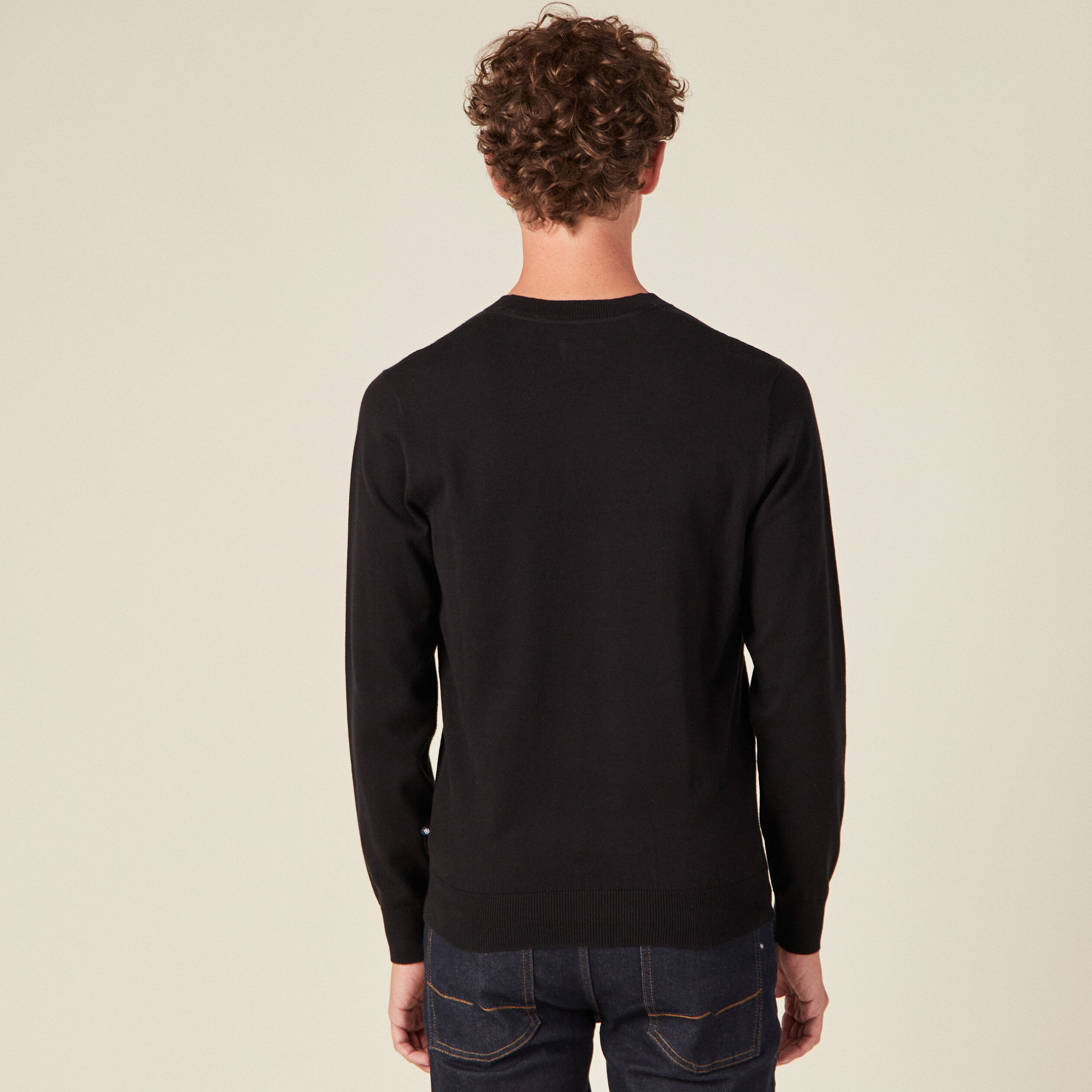 Pull col en V éco-responsable noir homme
