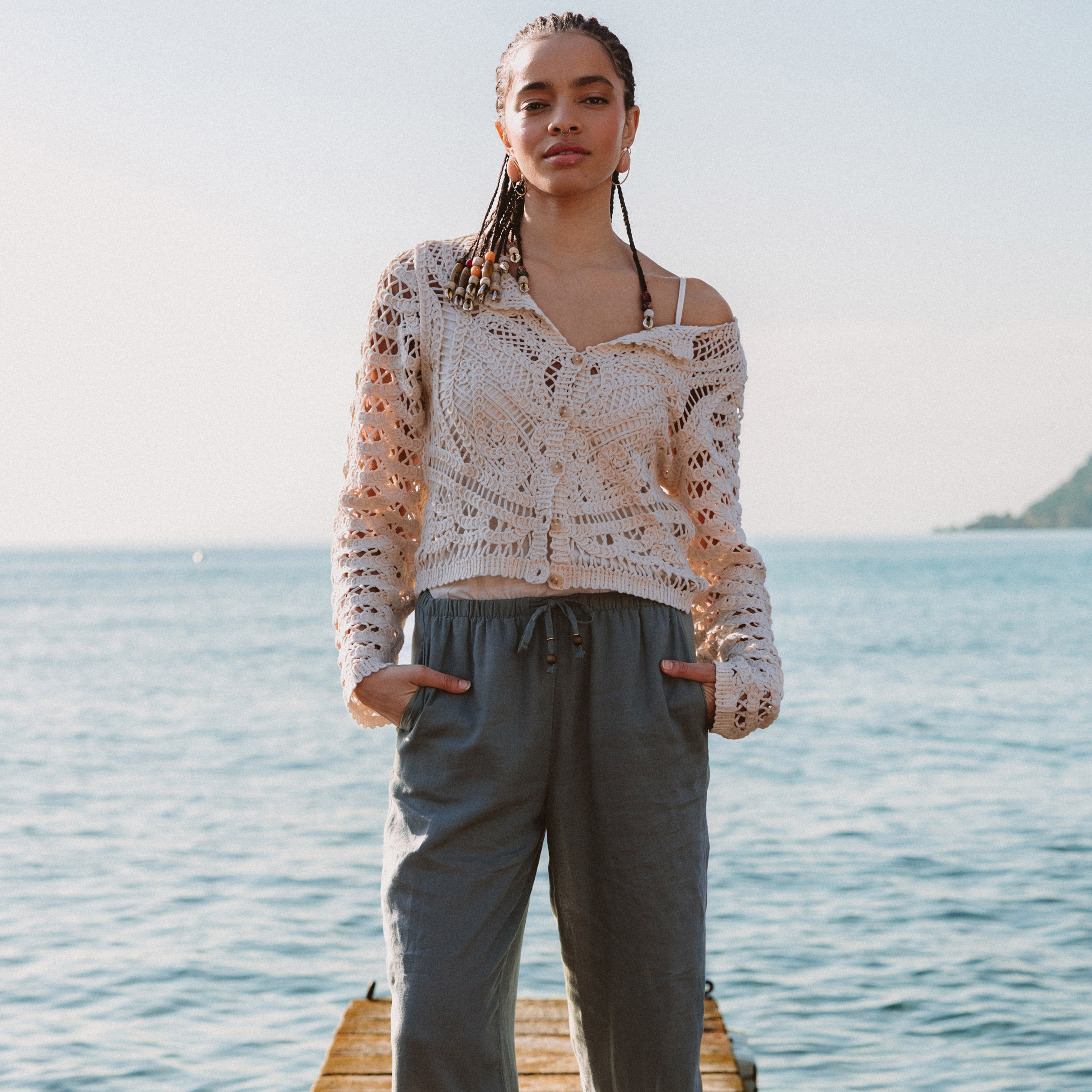 Cardigan droit court manches longues ecru femme