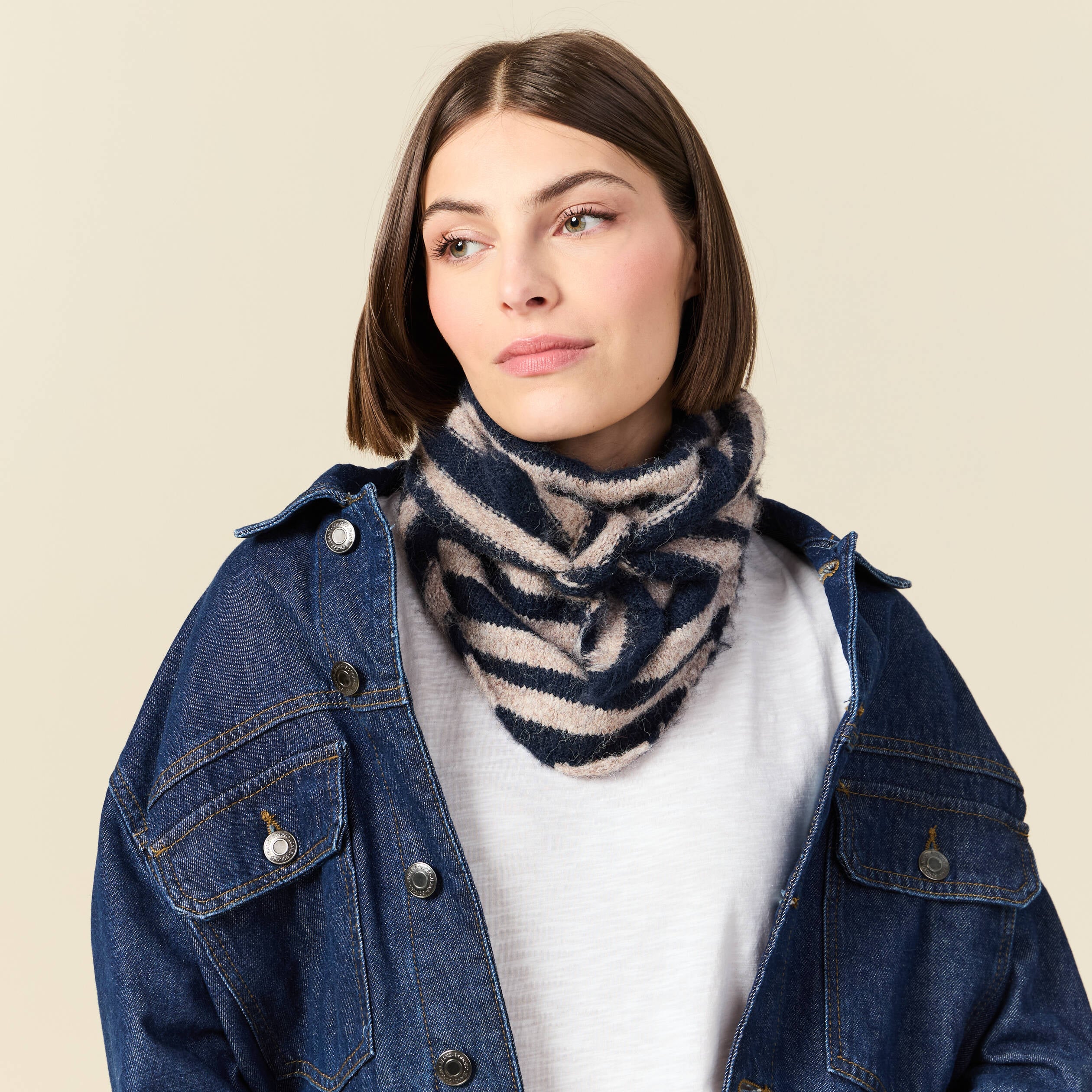 &Eacute;charpe bleu marine femme