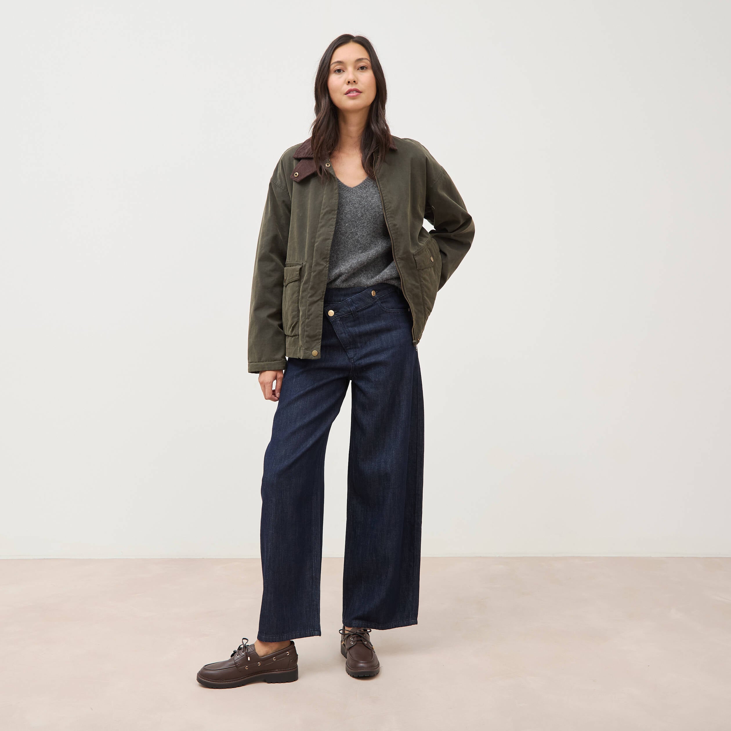 Parka oversize courte col classique vert kaki femme