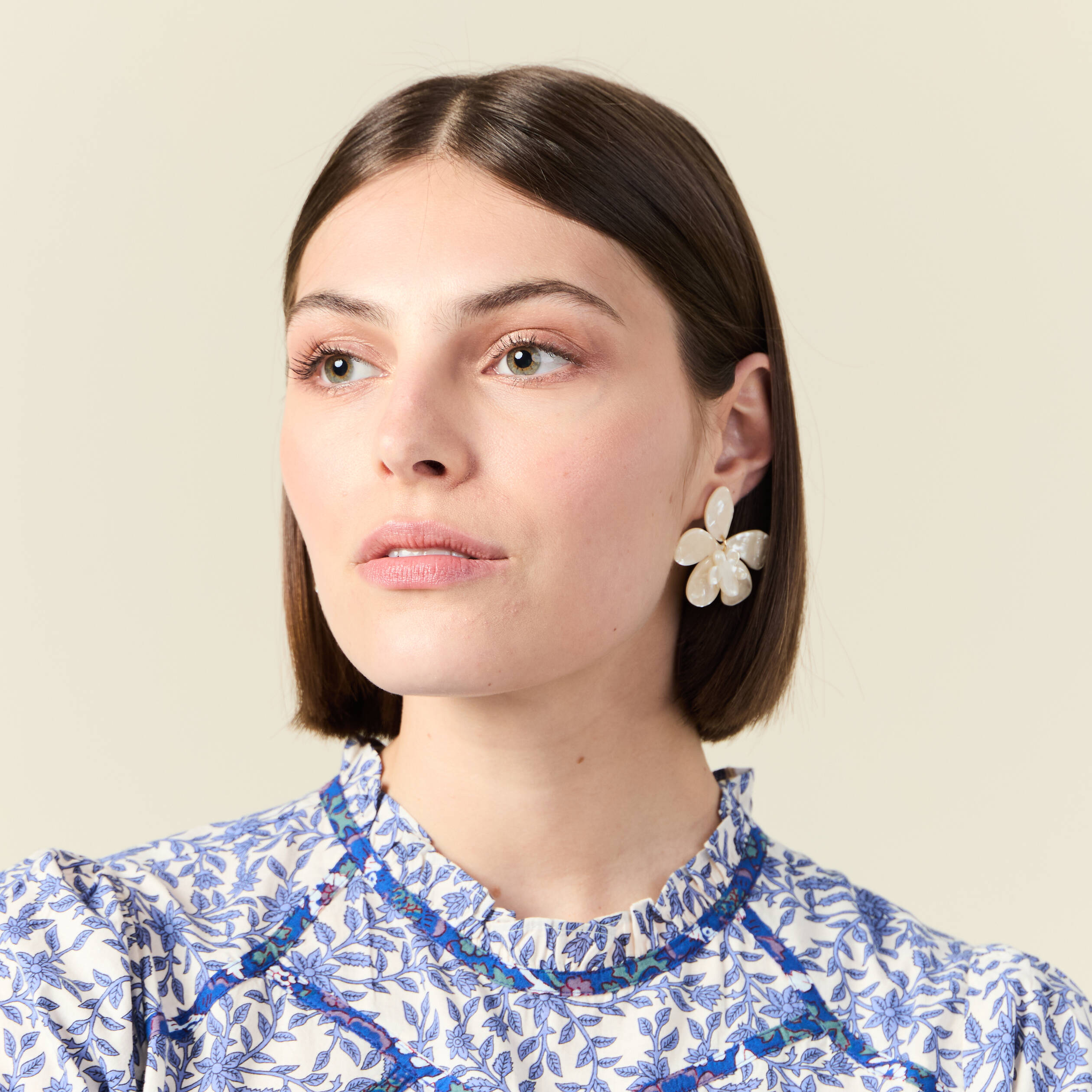 Boucles D'oreilles Clous Géométriques Noir Et Doré LILIE&WHITE - Bijou élégant Hypoallergénique