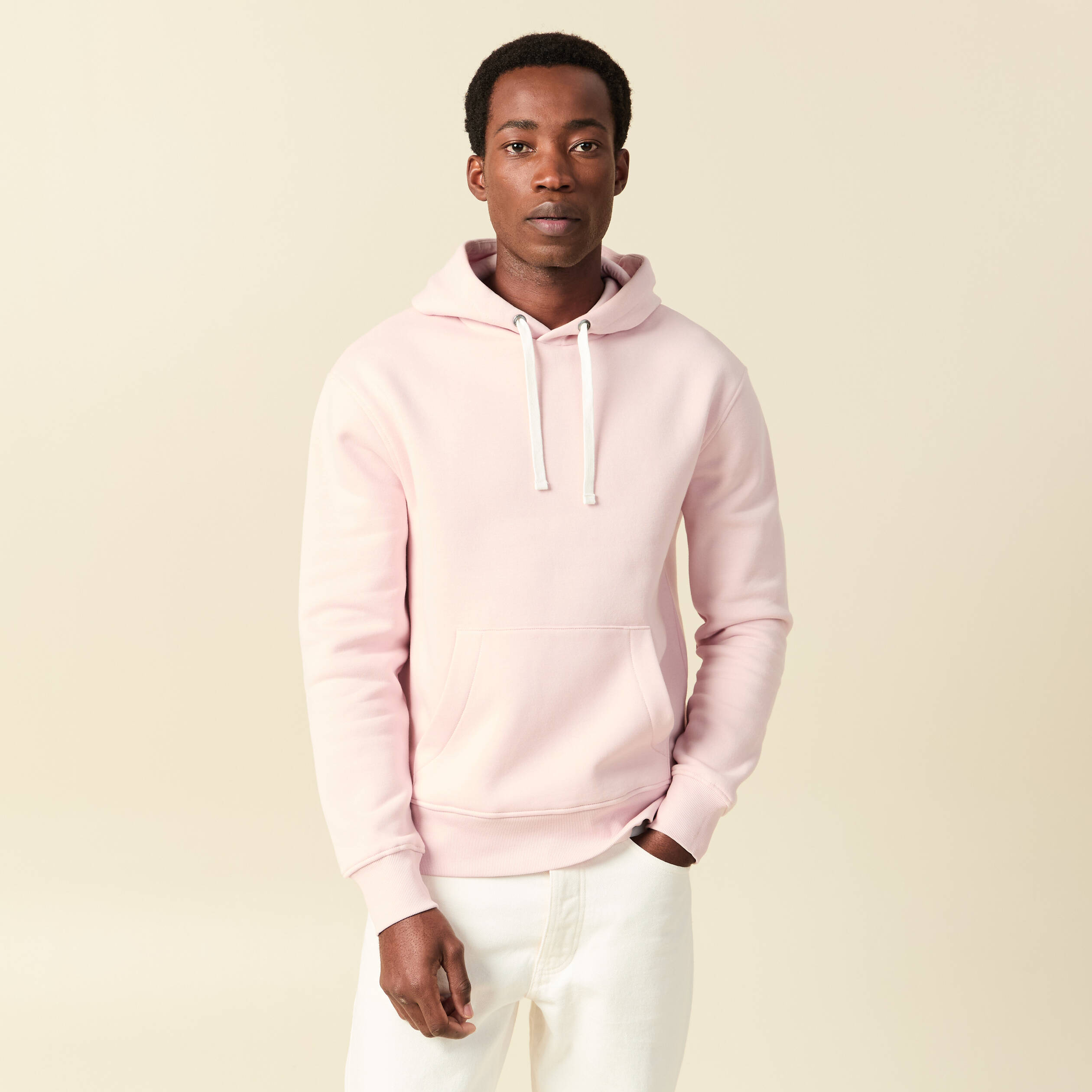 Sweat &agrave; capuche rose poudr&eacute;e homme