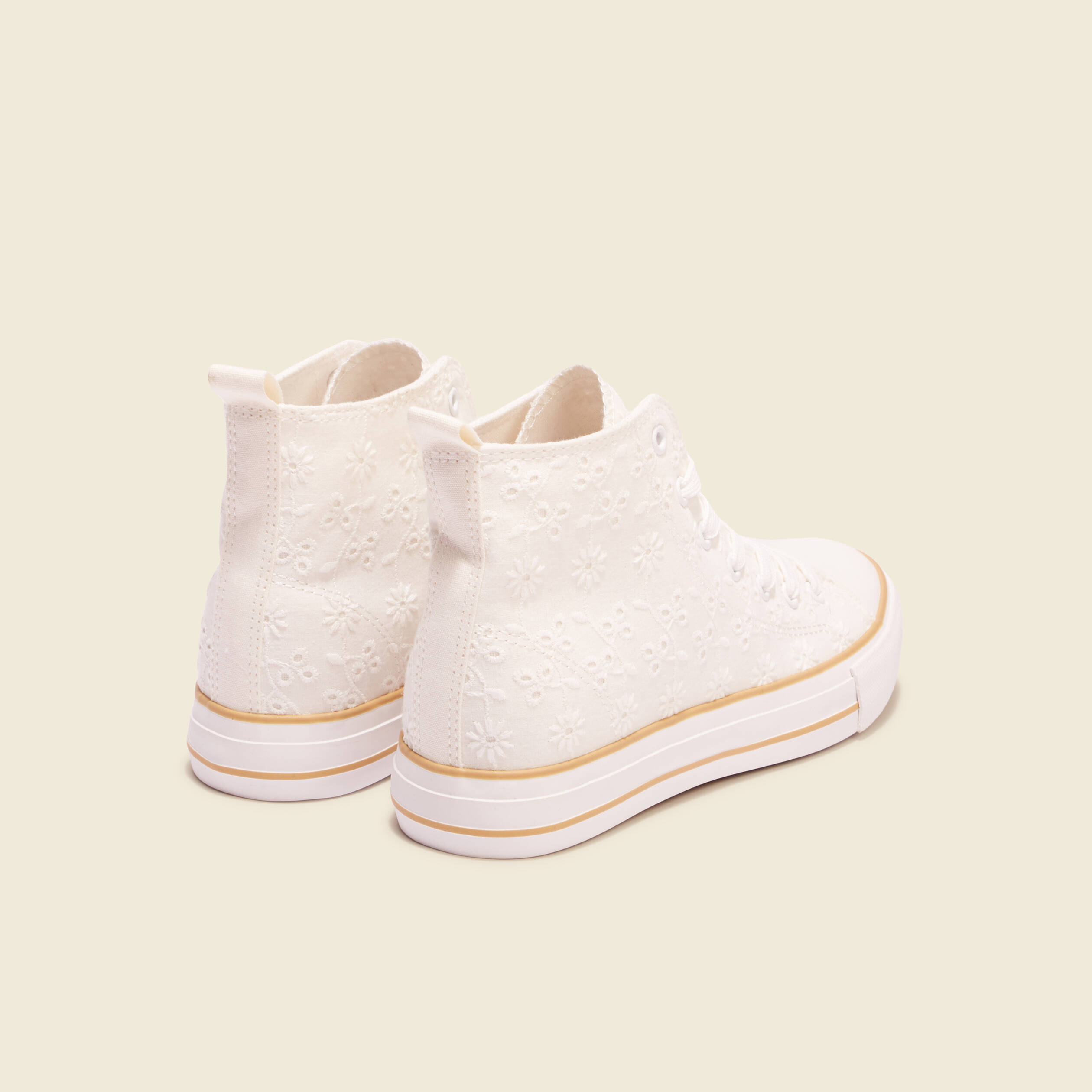 Tennis montantes broderie ecru femme Vibs