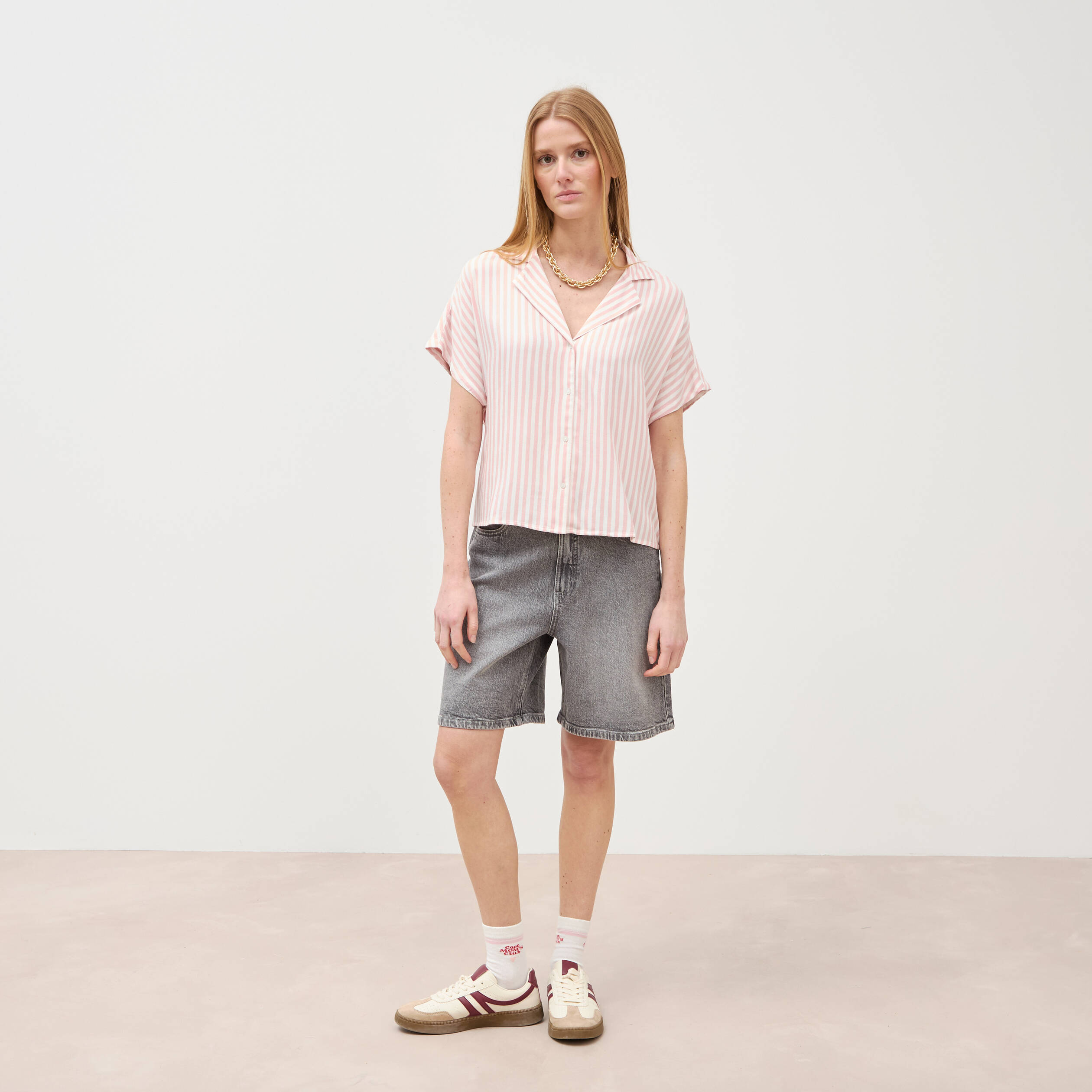 Chemise en coton sans-repassage rose col claudine manches 3/4 à rayures