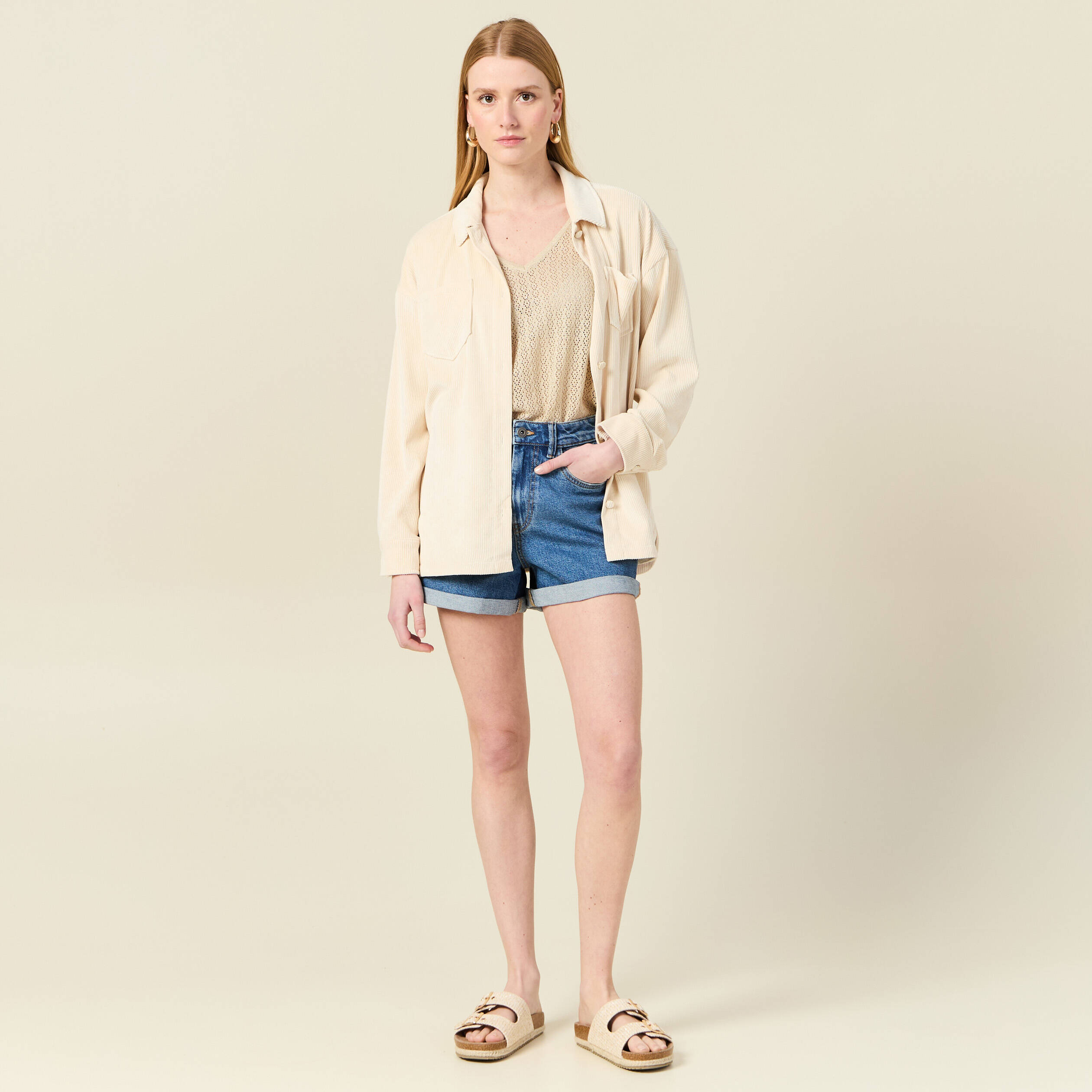 Pull manches courtes ajouré creme femme