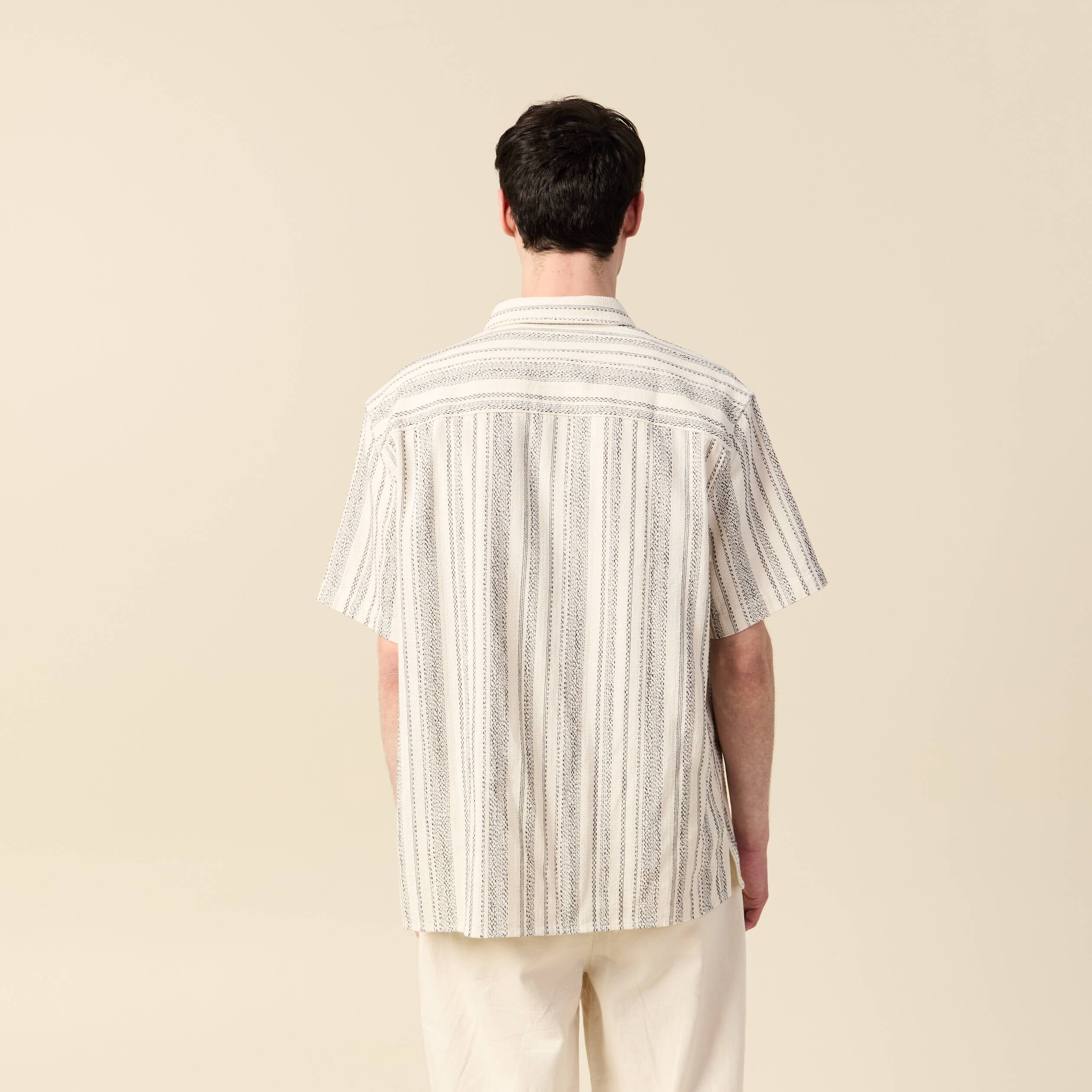 Chemise col classique manches courtes ecru homme