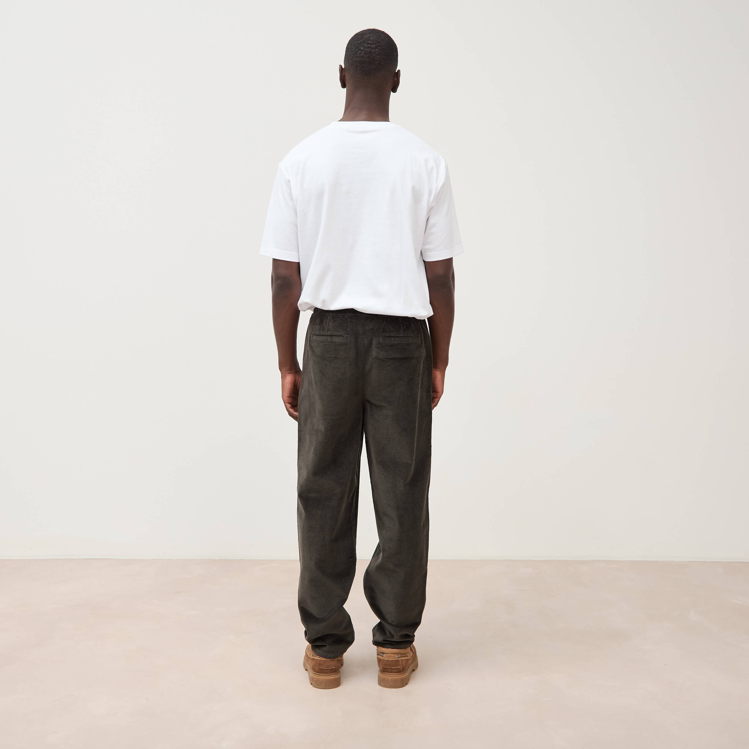 Pantalon large en velours vert kaki homme