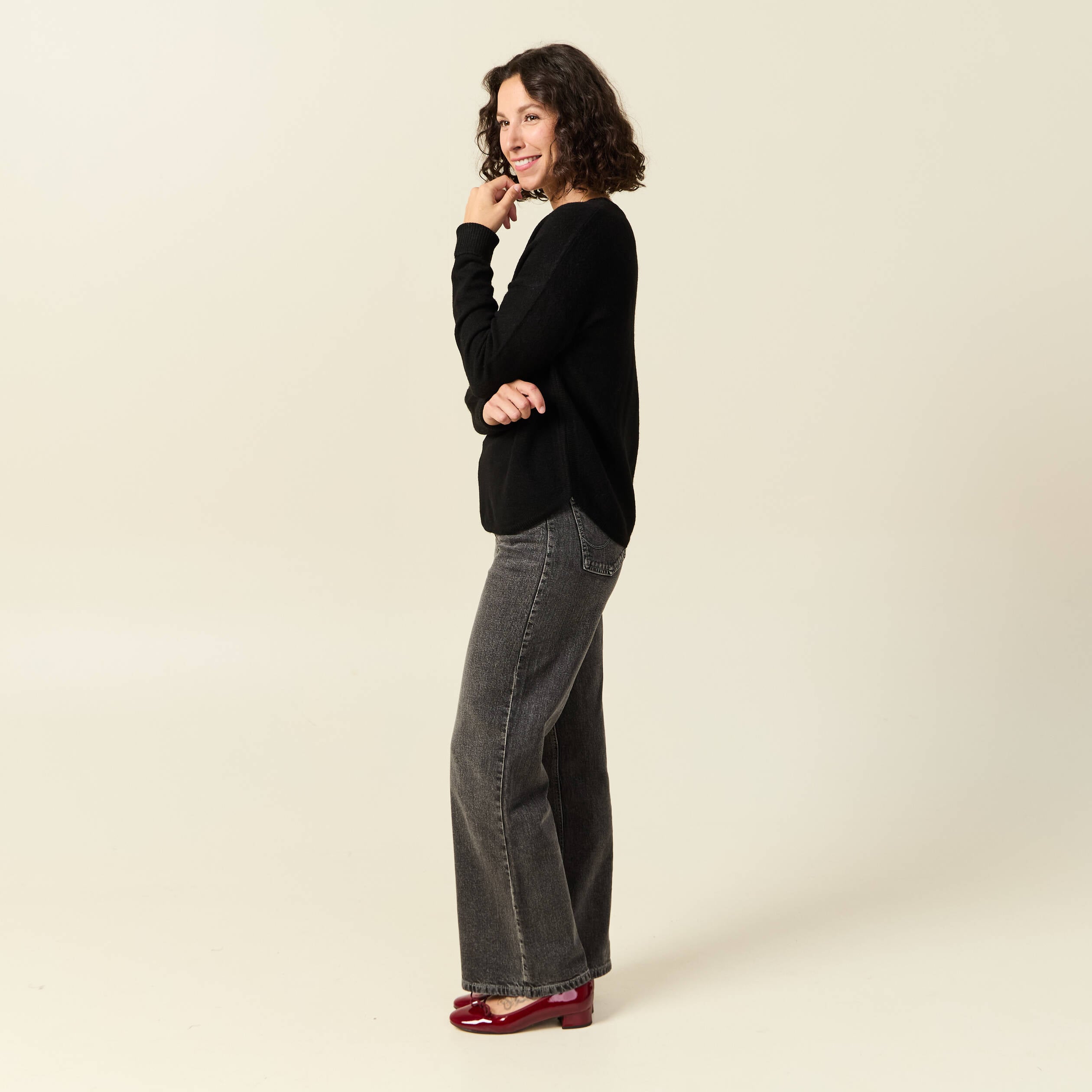 Pull manches longues col en V noir femme