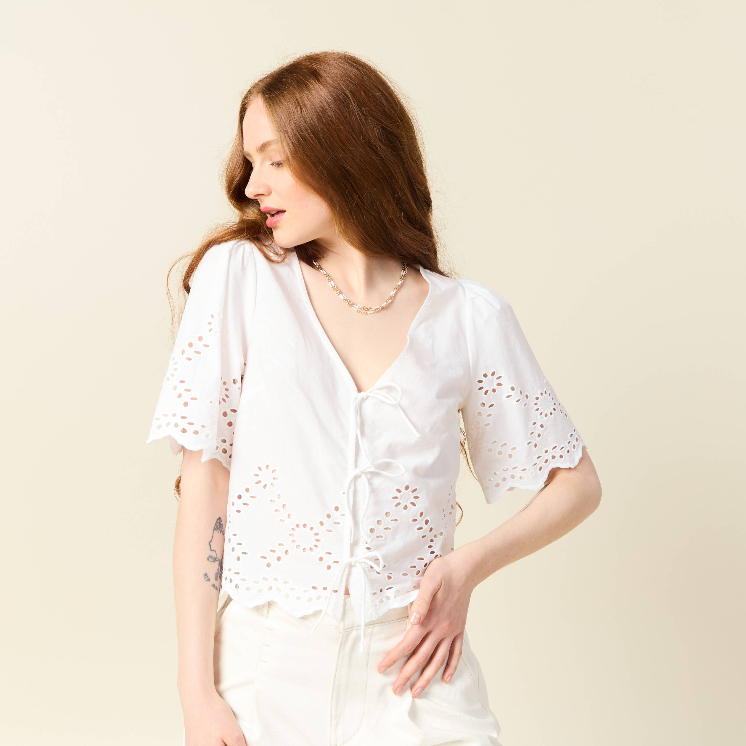 blouse manches courtes brodee ecru femme Blouse manches courtes brodée ecru femme