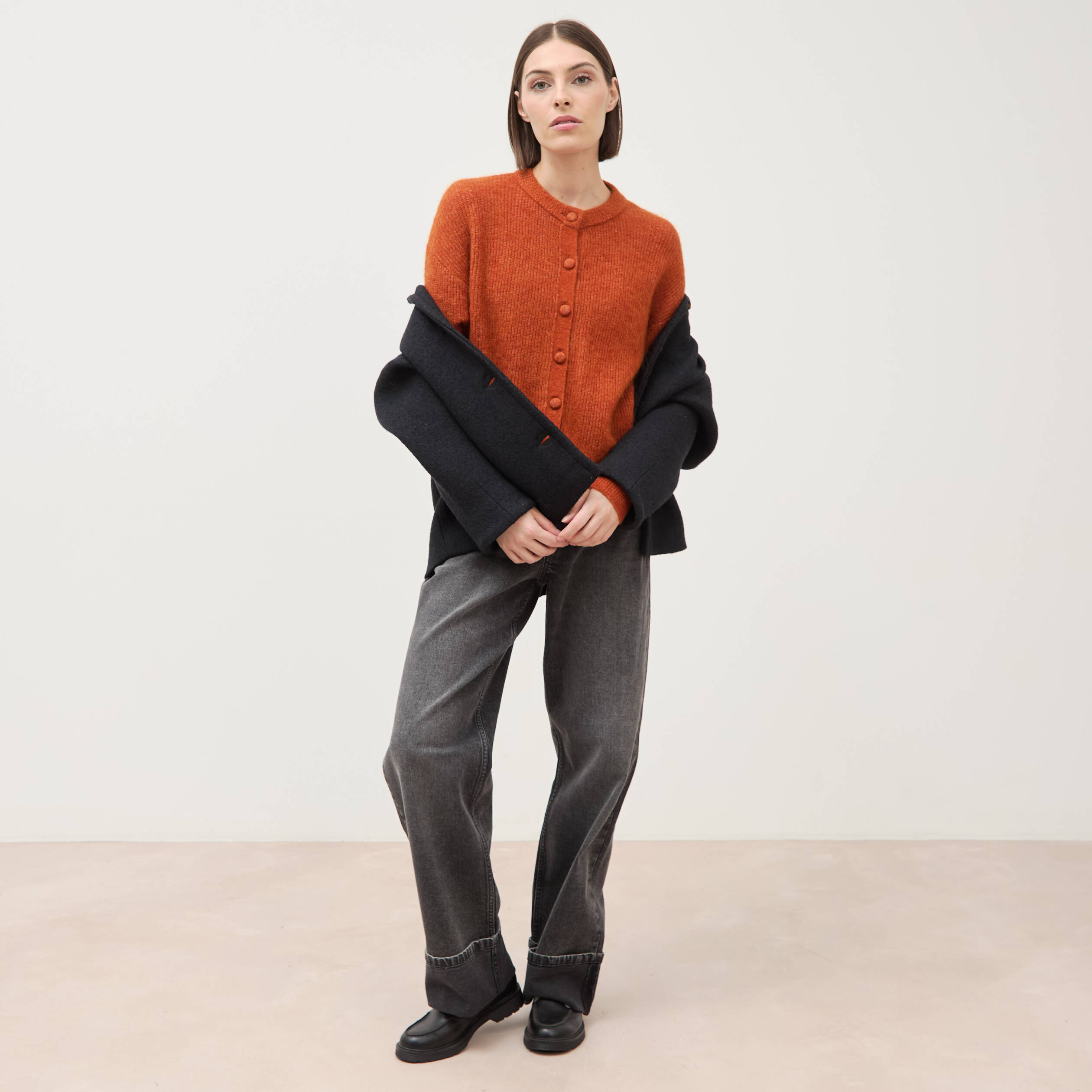 Gilet manches longues col rond marron cognac femme
