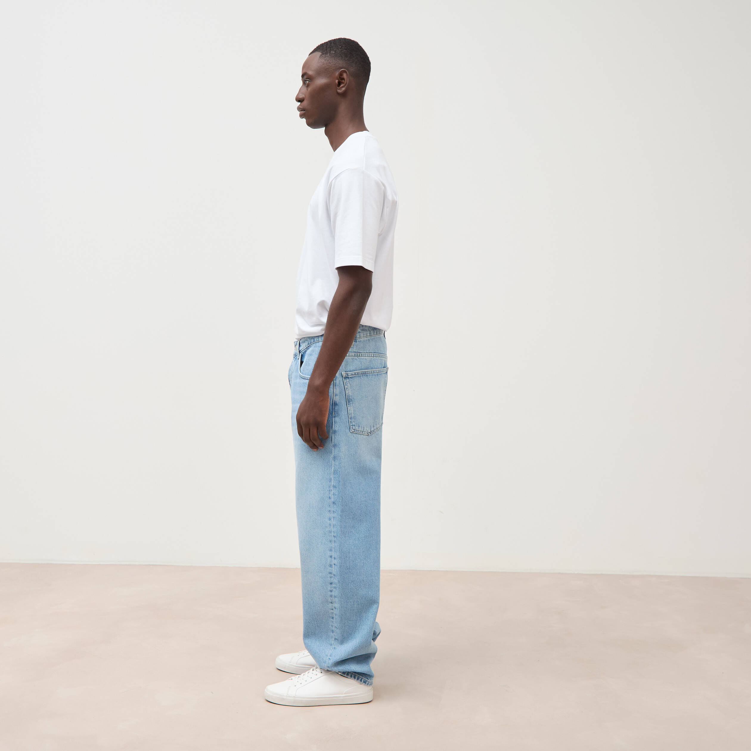 Jeans large longueur 32 en coton denim bleach homme