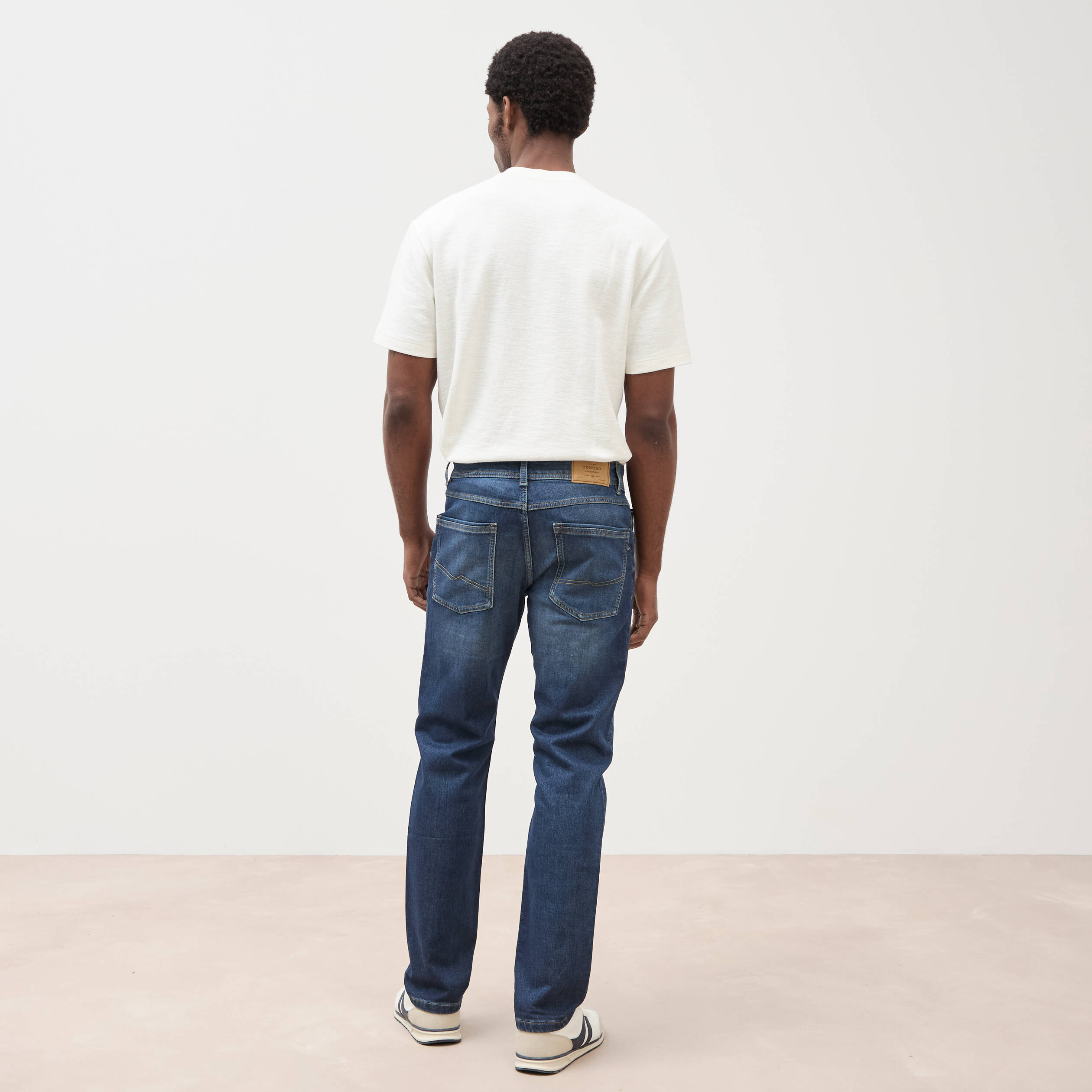 Jean Homme Slim Stretch - 98% Coton, 2% élasthanne - Taille 37-38 - 5 Poches, Fermeture Bouton
