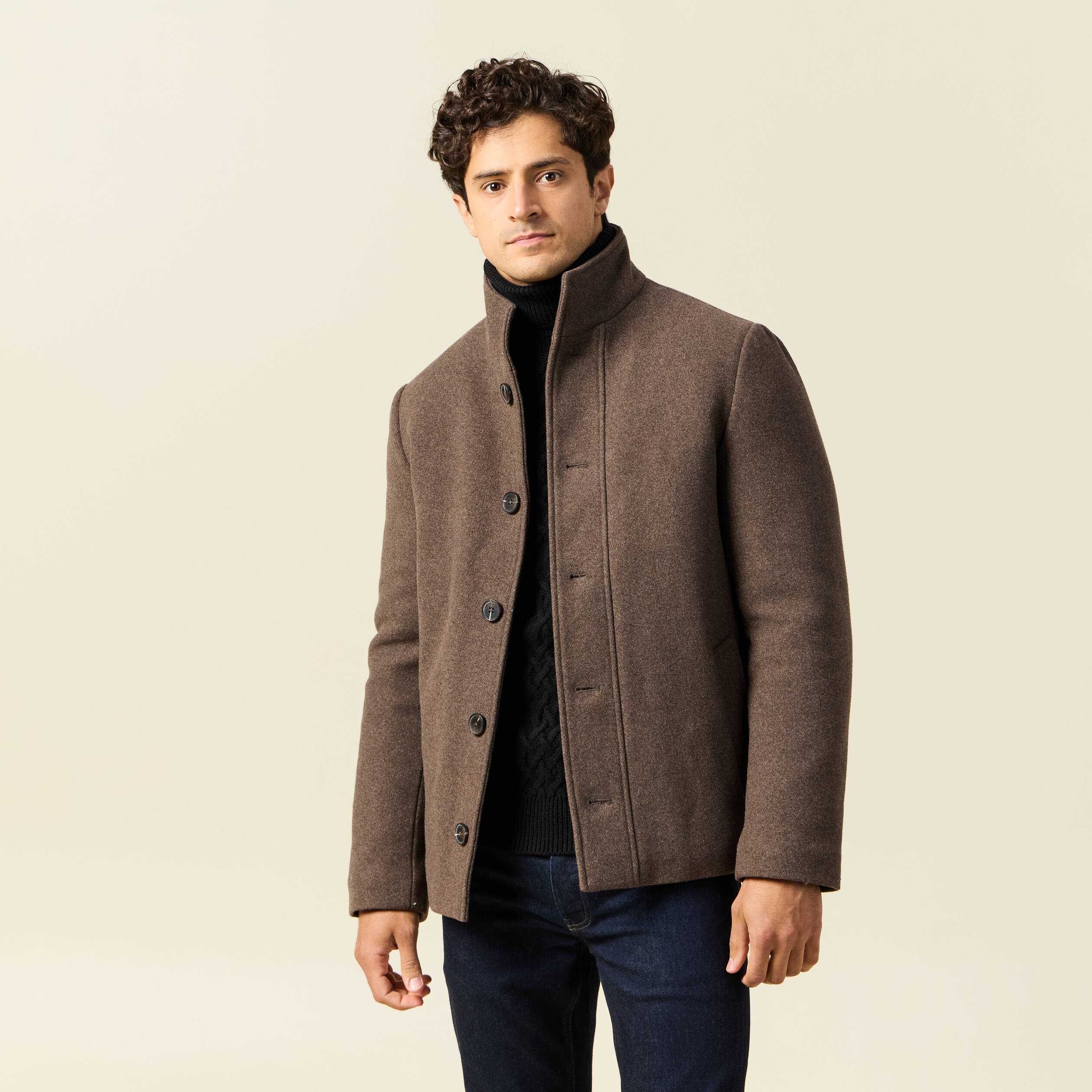 Manteau droit court col montant taupe homme