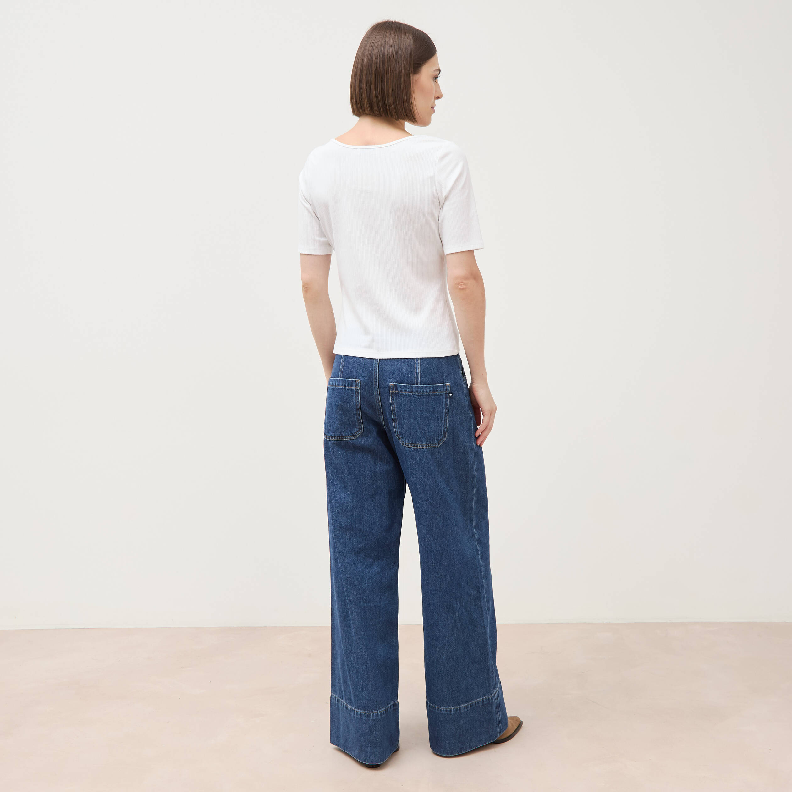 T-shirt c&ocirc;tel&eacute; ajust&eacute; manches courtes blanc femme