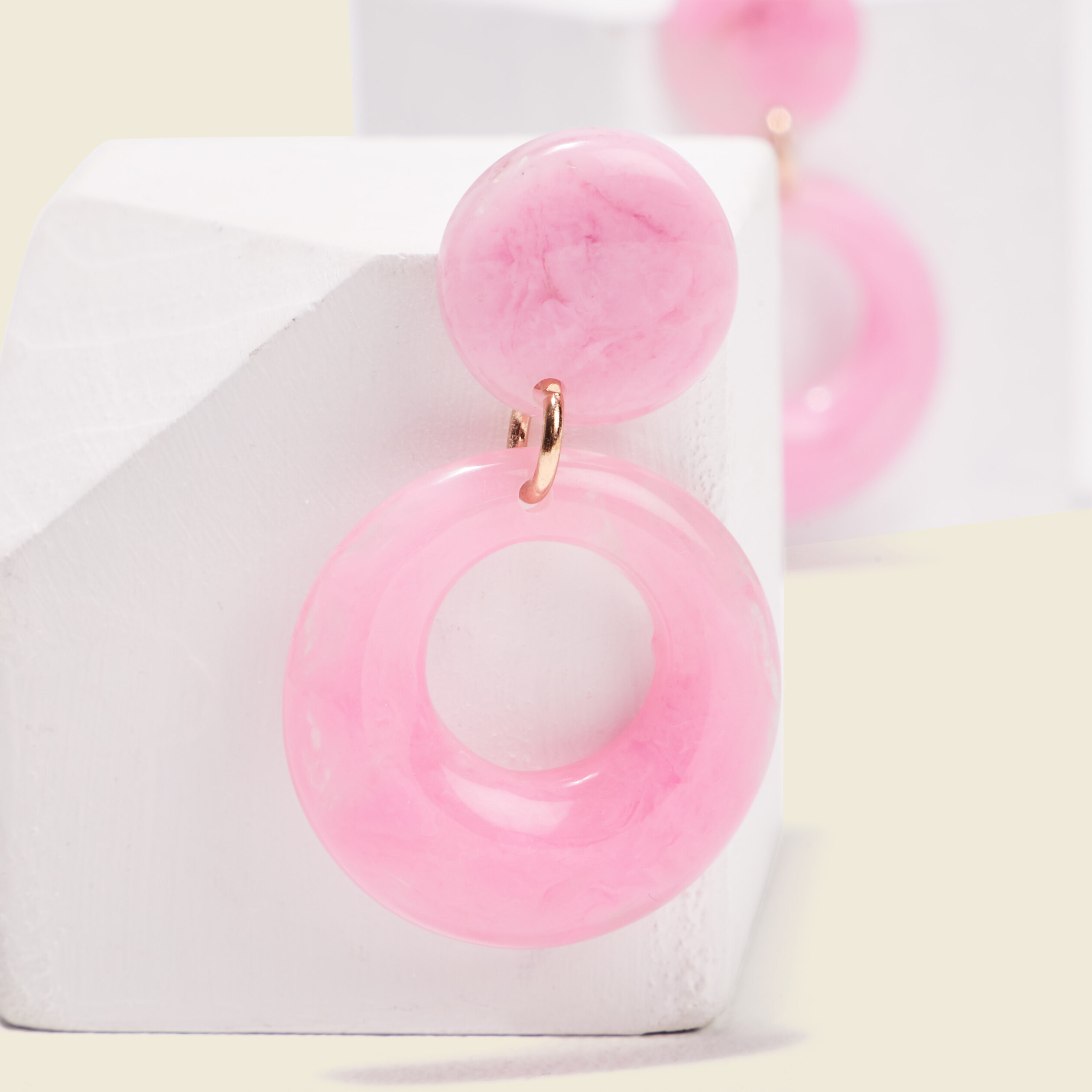 Boucles d'oreilles pendantes rose fushia femme