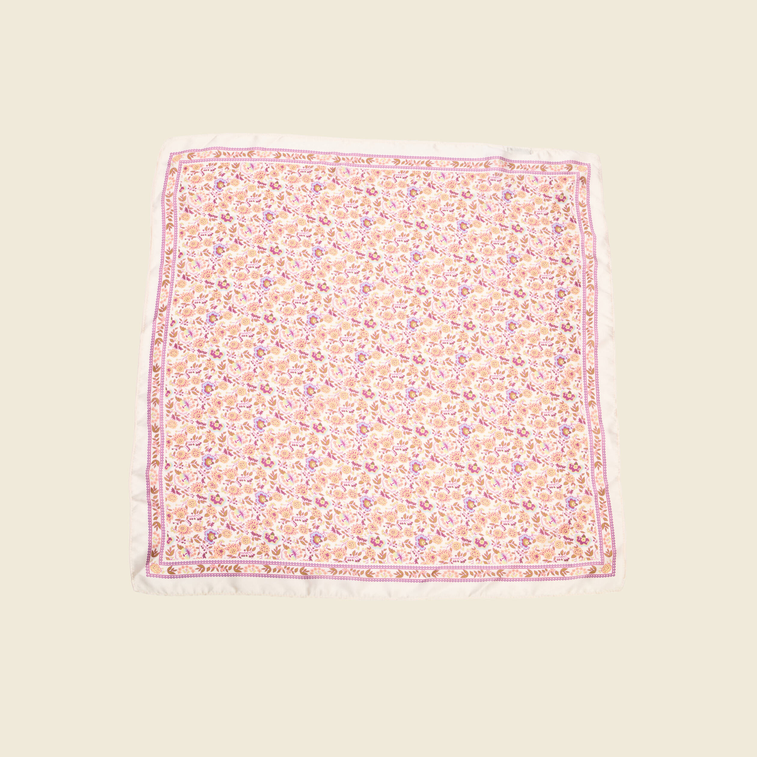 foulard carre satin ecru femme Foulard carré satin ecru femme