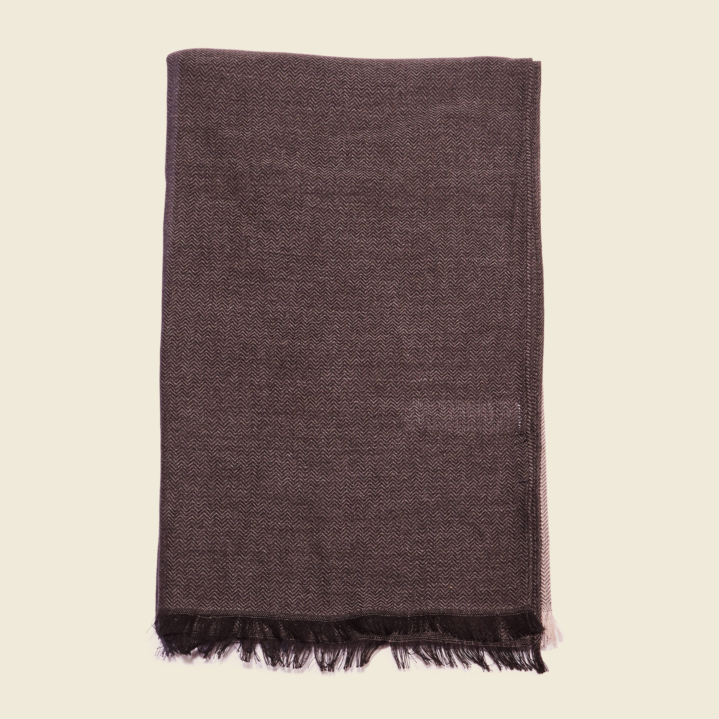 Foulard gris fonc&eacute; homme