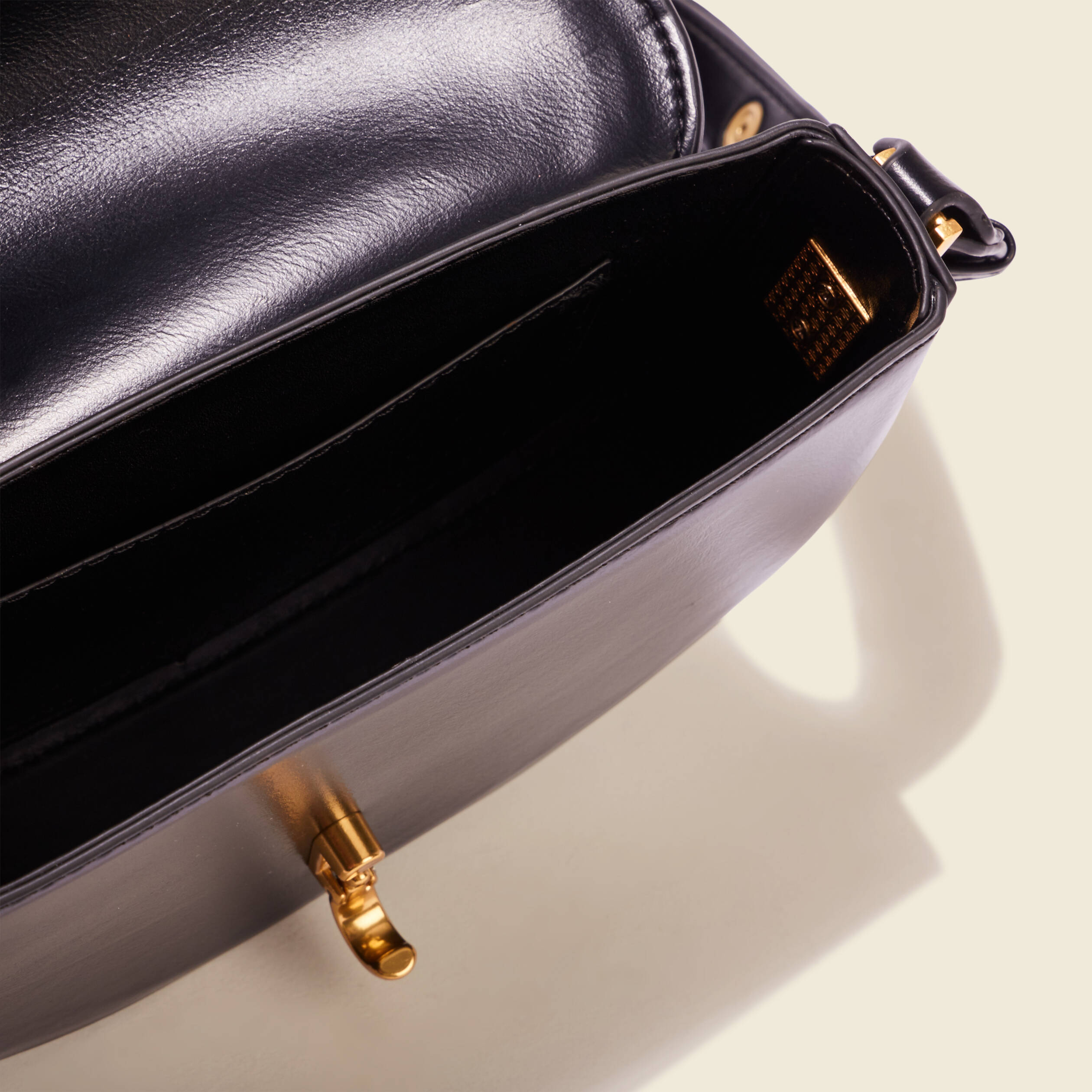 Sac besace en bandoulière noir femme