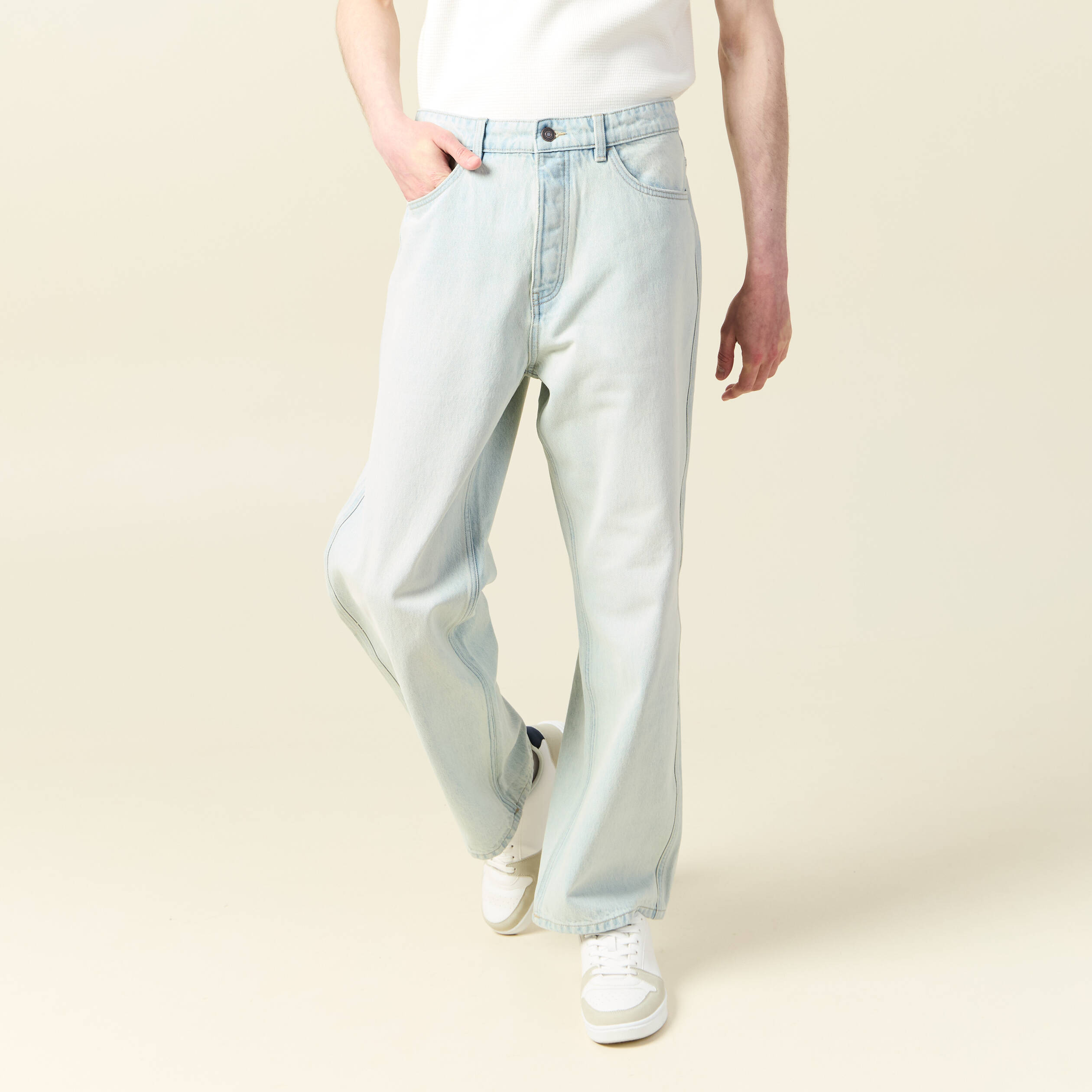 Jeans large 5 poches longueur 32 bleu ciel homme