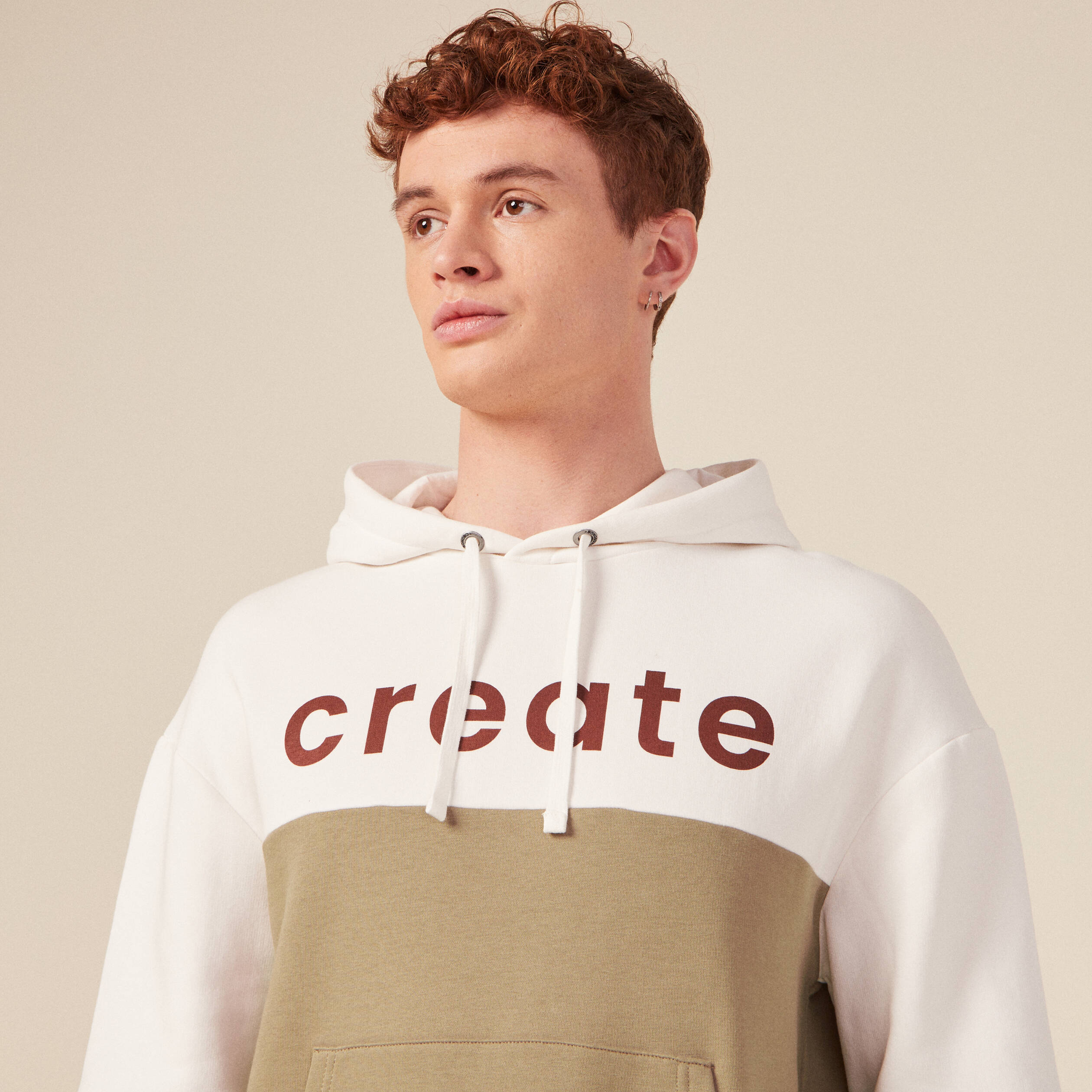Sweat &agrave; capuche manches longues taupe homme