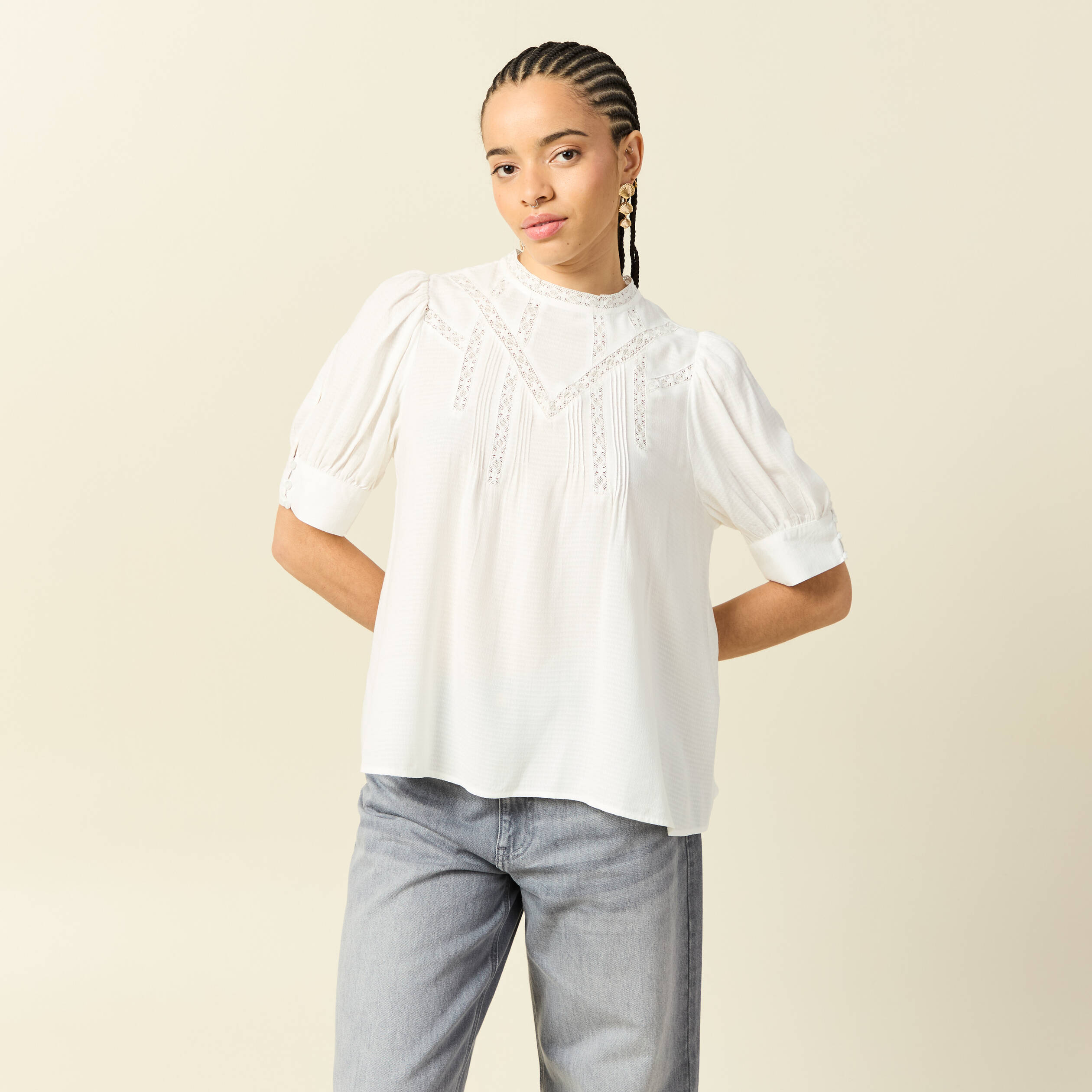Blouse manches courtes col rond ecru femme